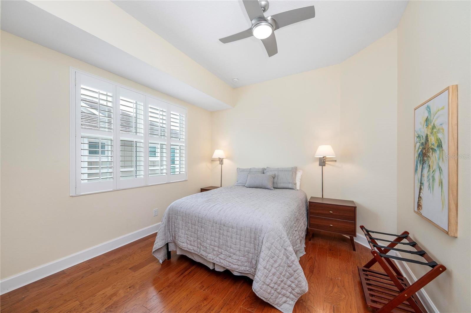 342 CASTAWAY CAY DR #201