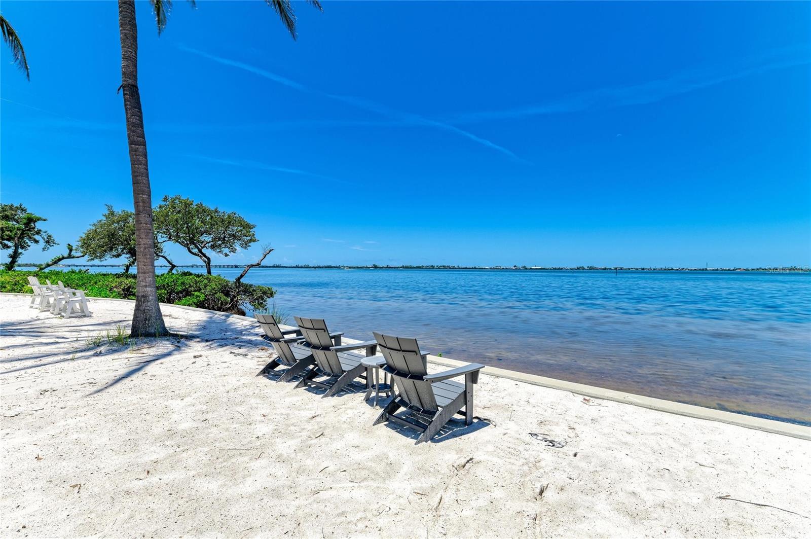 342 CASTAWAY CAY DR #201