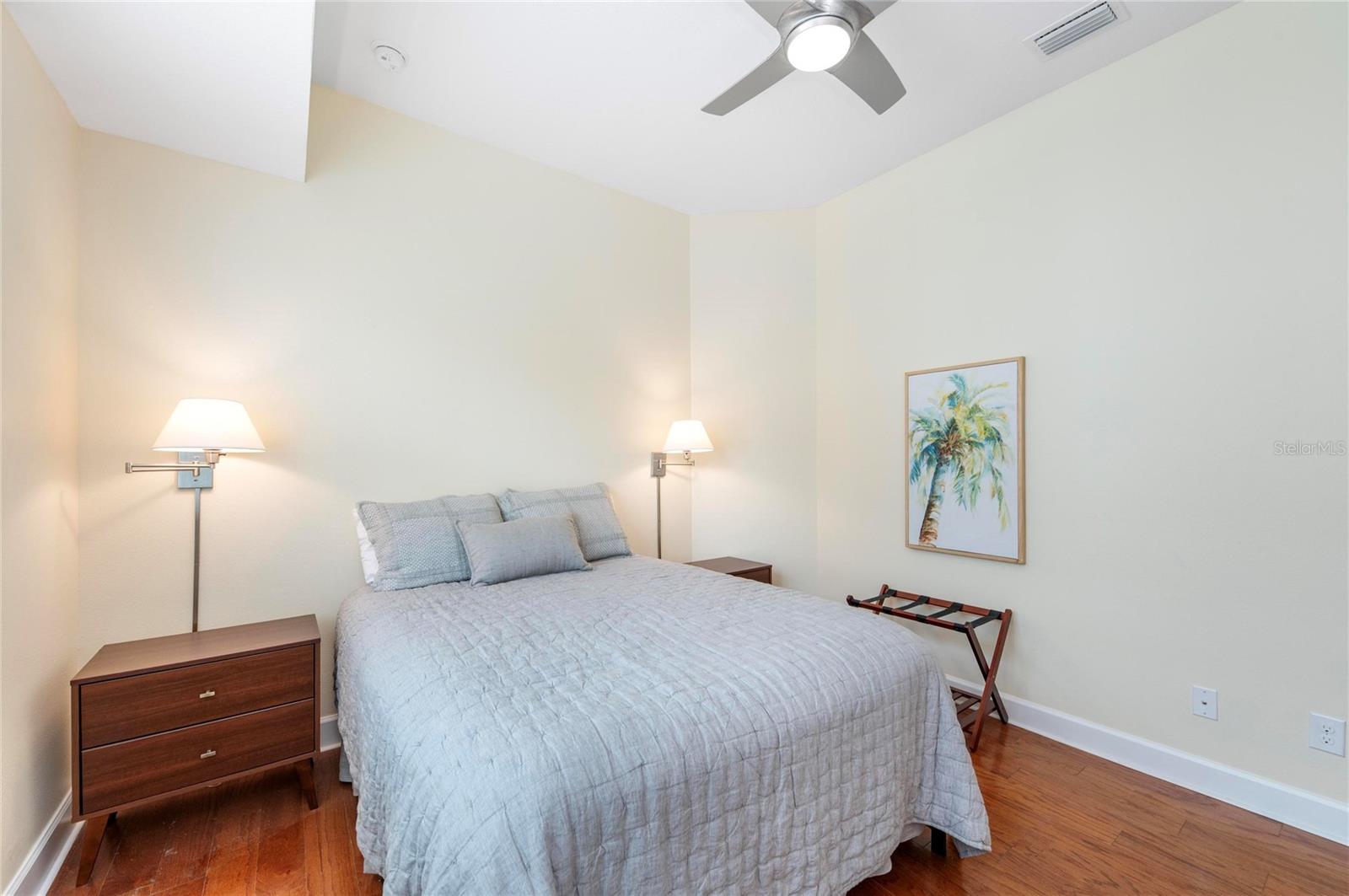 342 CASTAWAY CAY DR #201