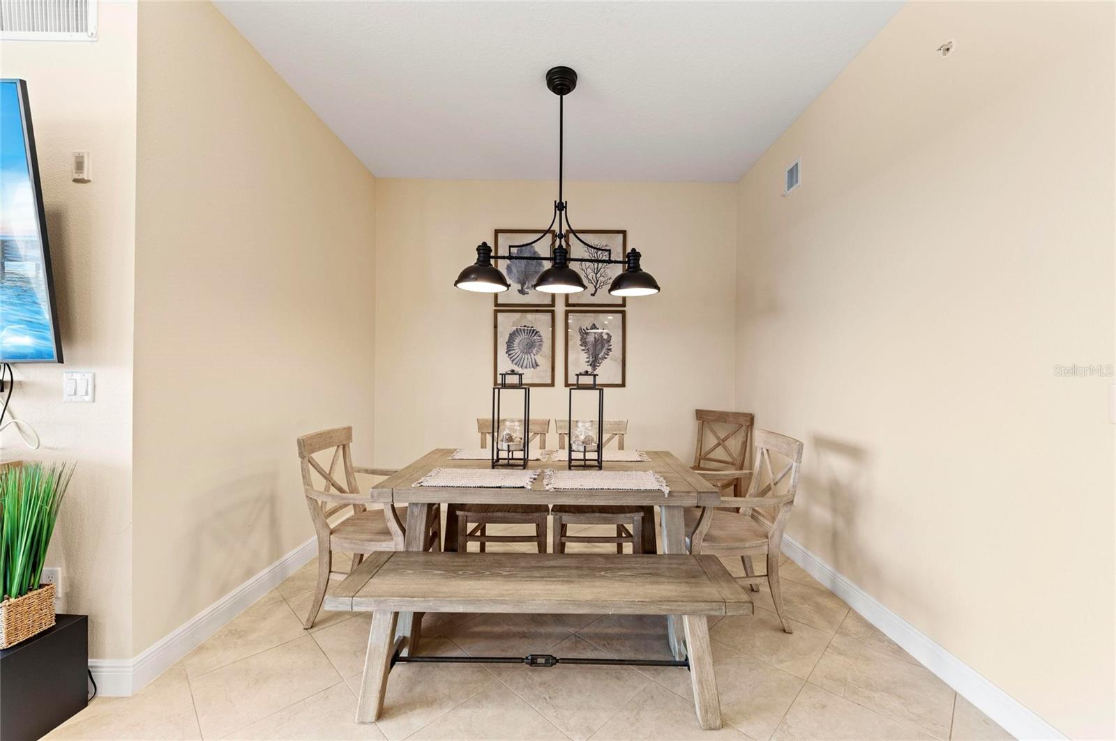 395 ARUBA CIR #402