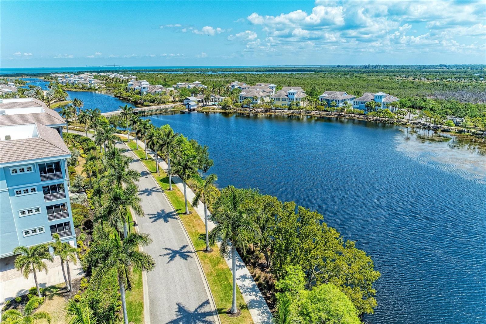 395 ARUBA CIR #402