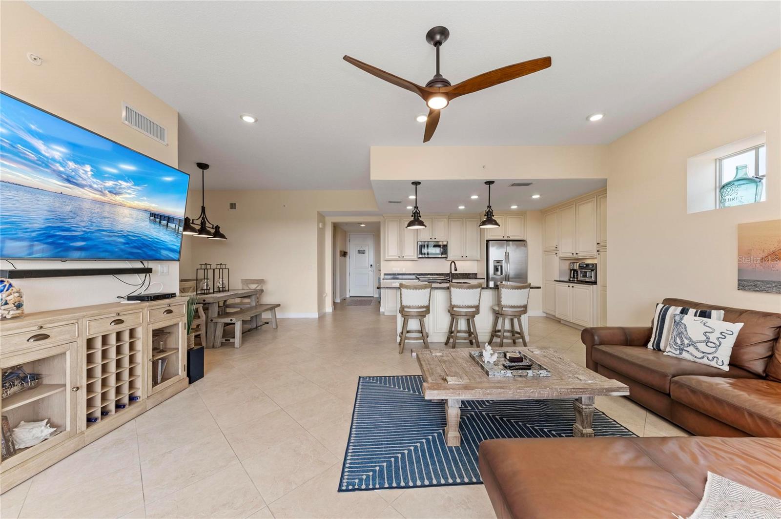 395 ARUBA CIR #402
