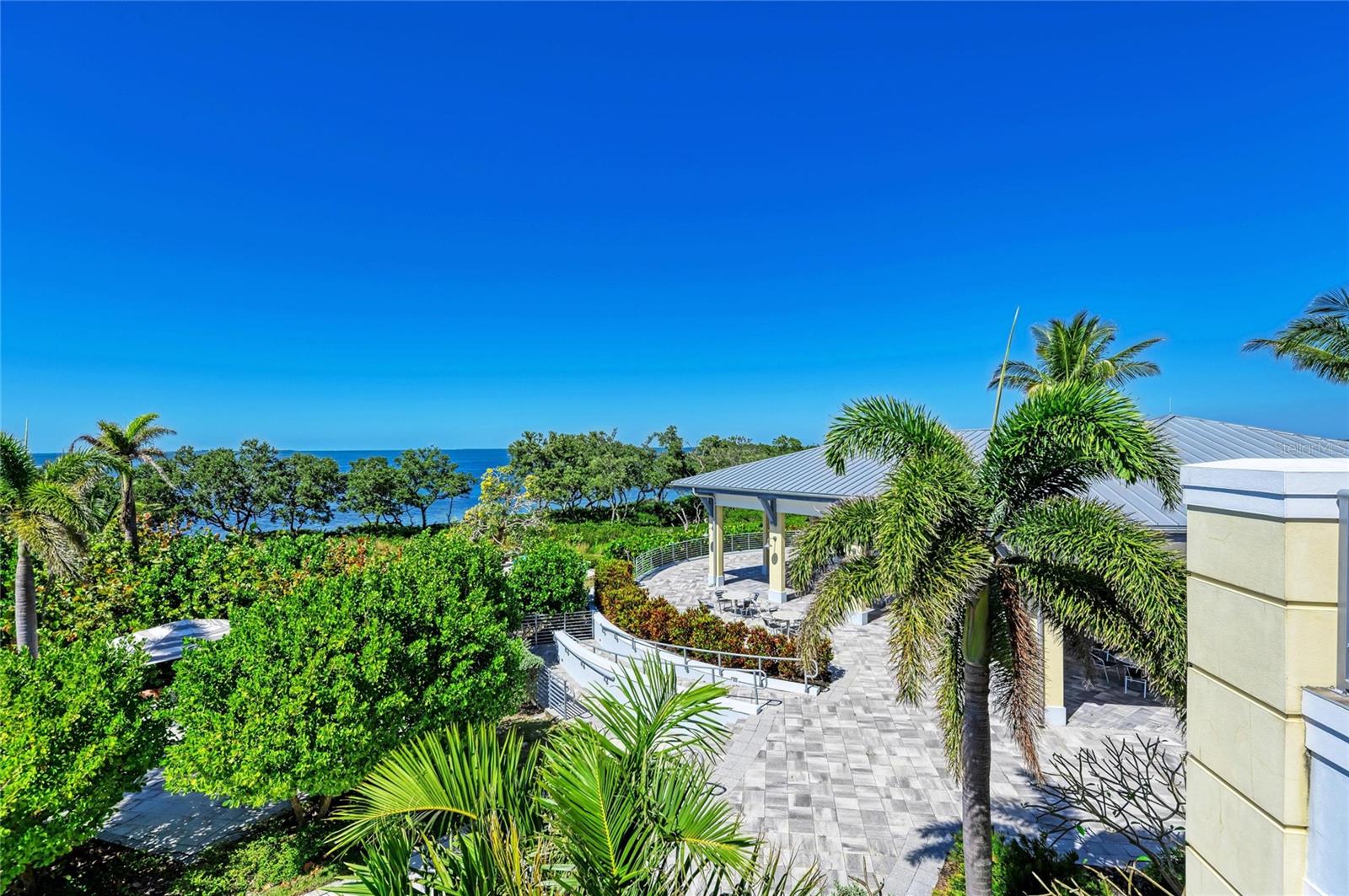 395 ARUBA CIR #402