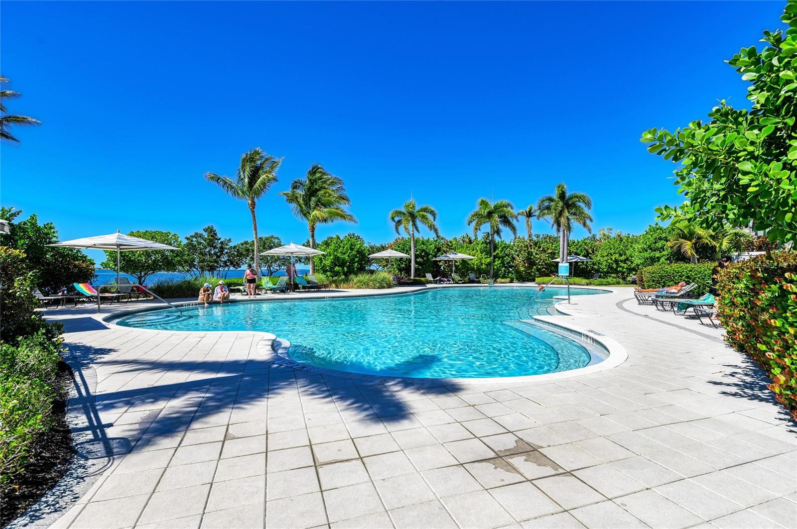 395 ARUBA CIR #402