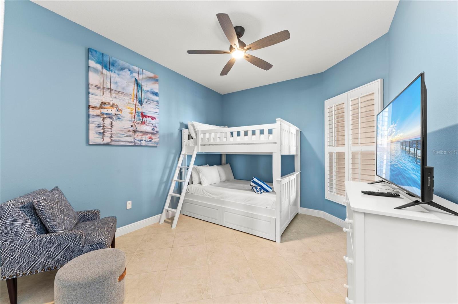 395 ARUBA CIR #402