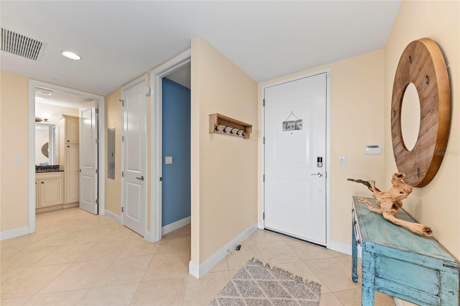 395 ARUBA CIR #402
