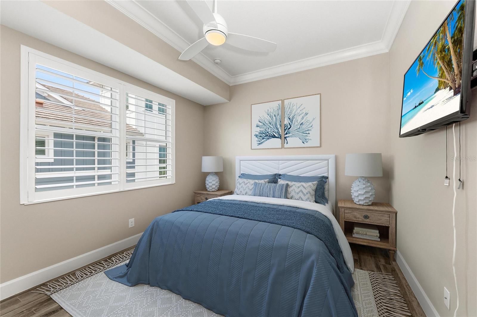 310 COMPASS POINT DR #201