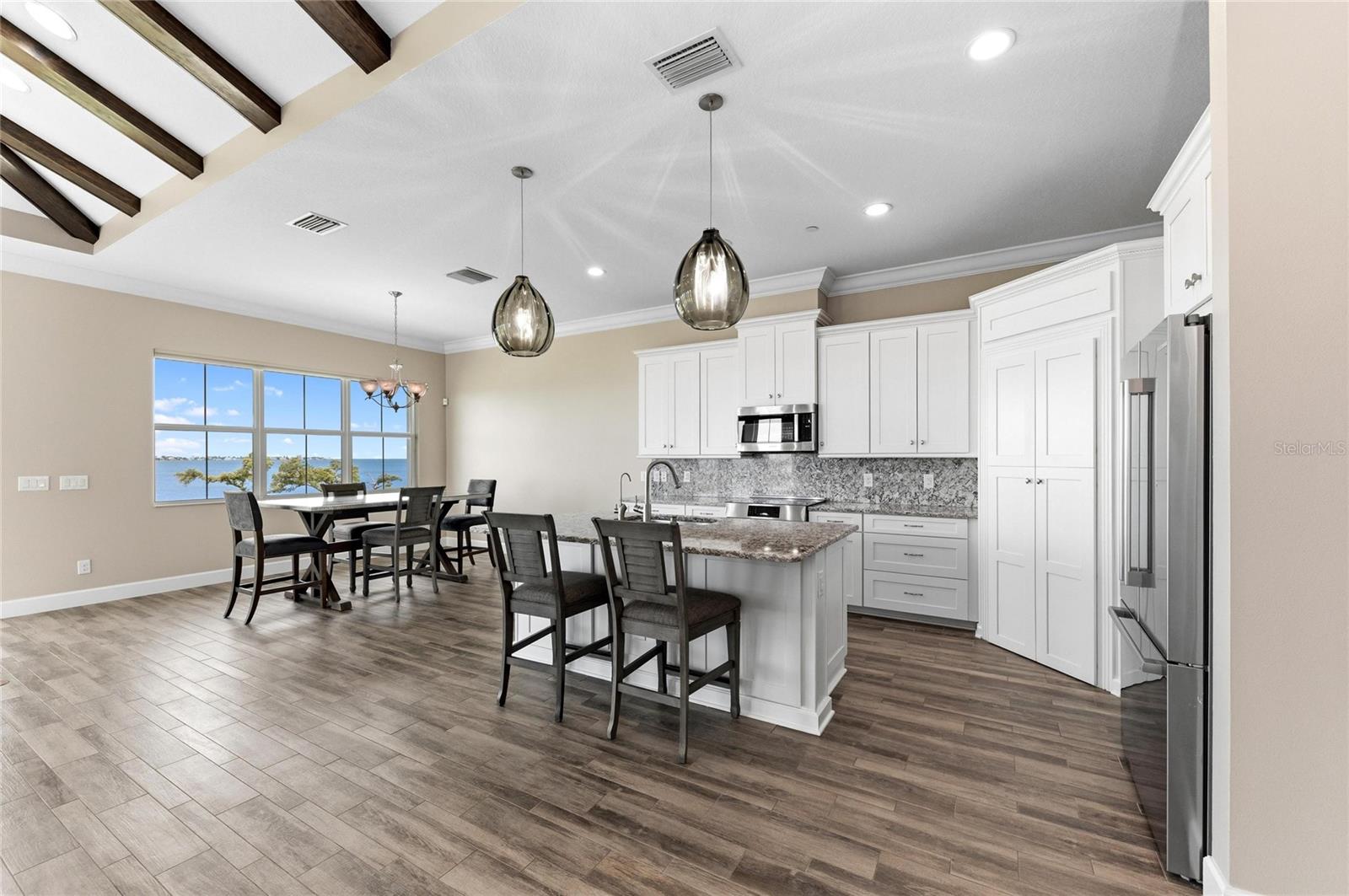 310 COMPASS POINT DR #201