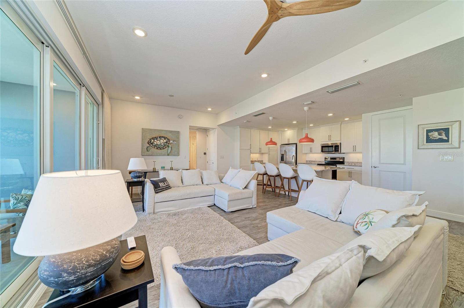 391 ARUBA CIR #401