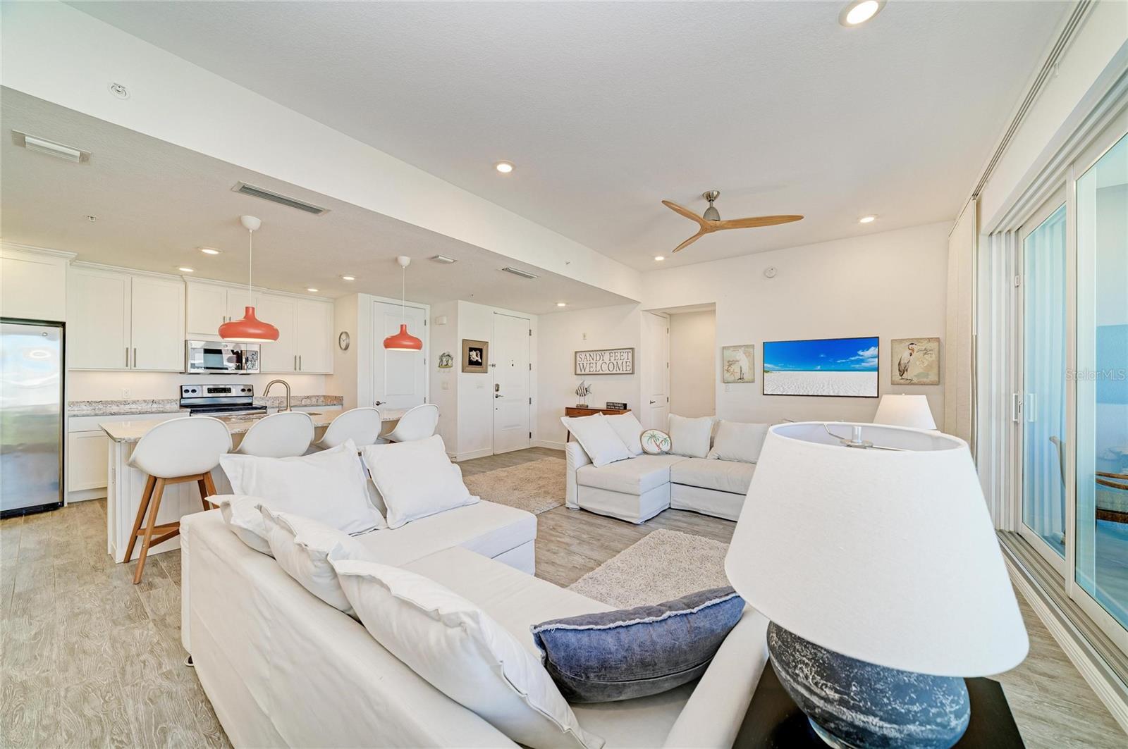 391 ARUBA CIR #401