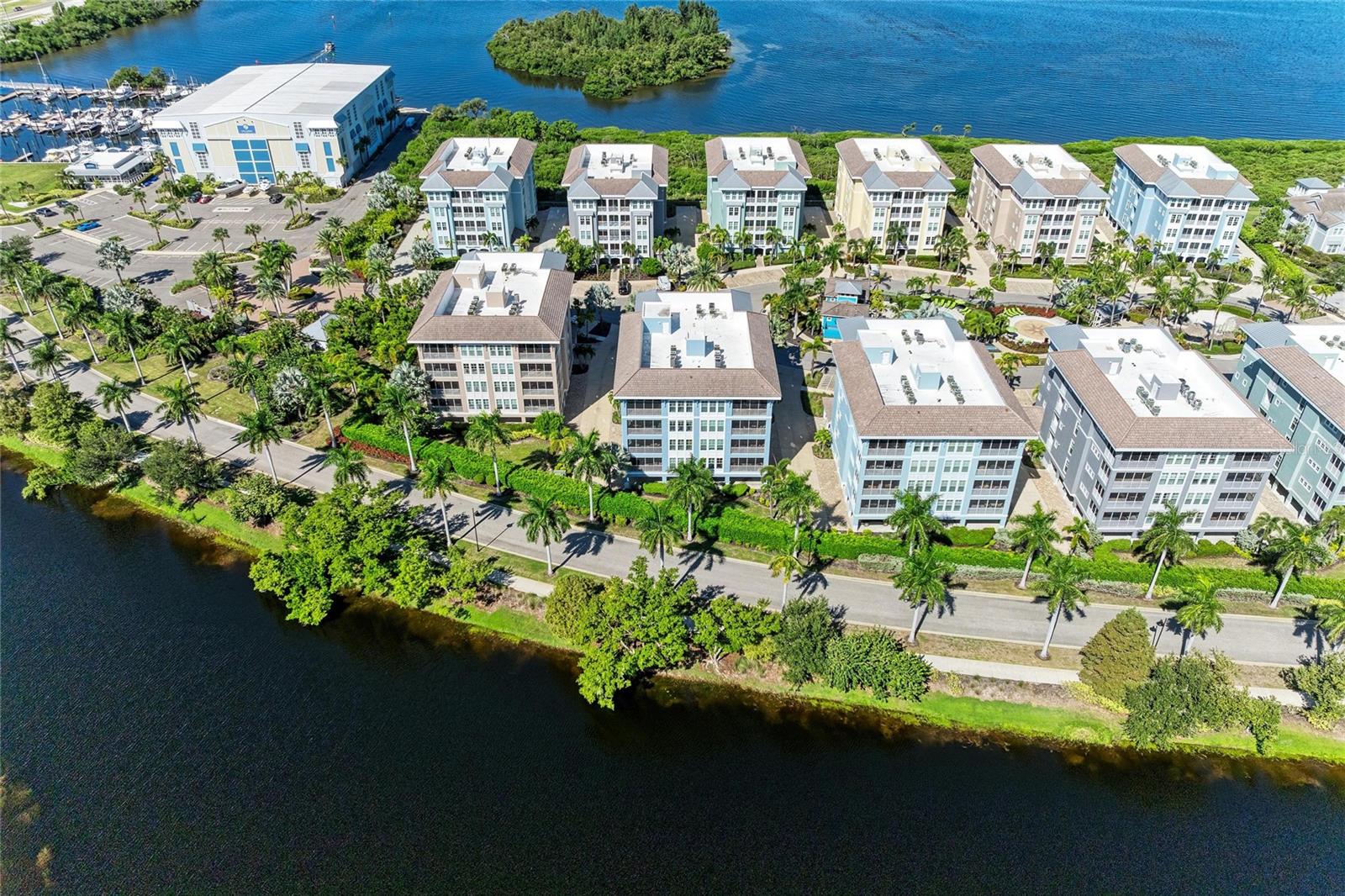 391 ARUBA CIR #401