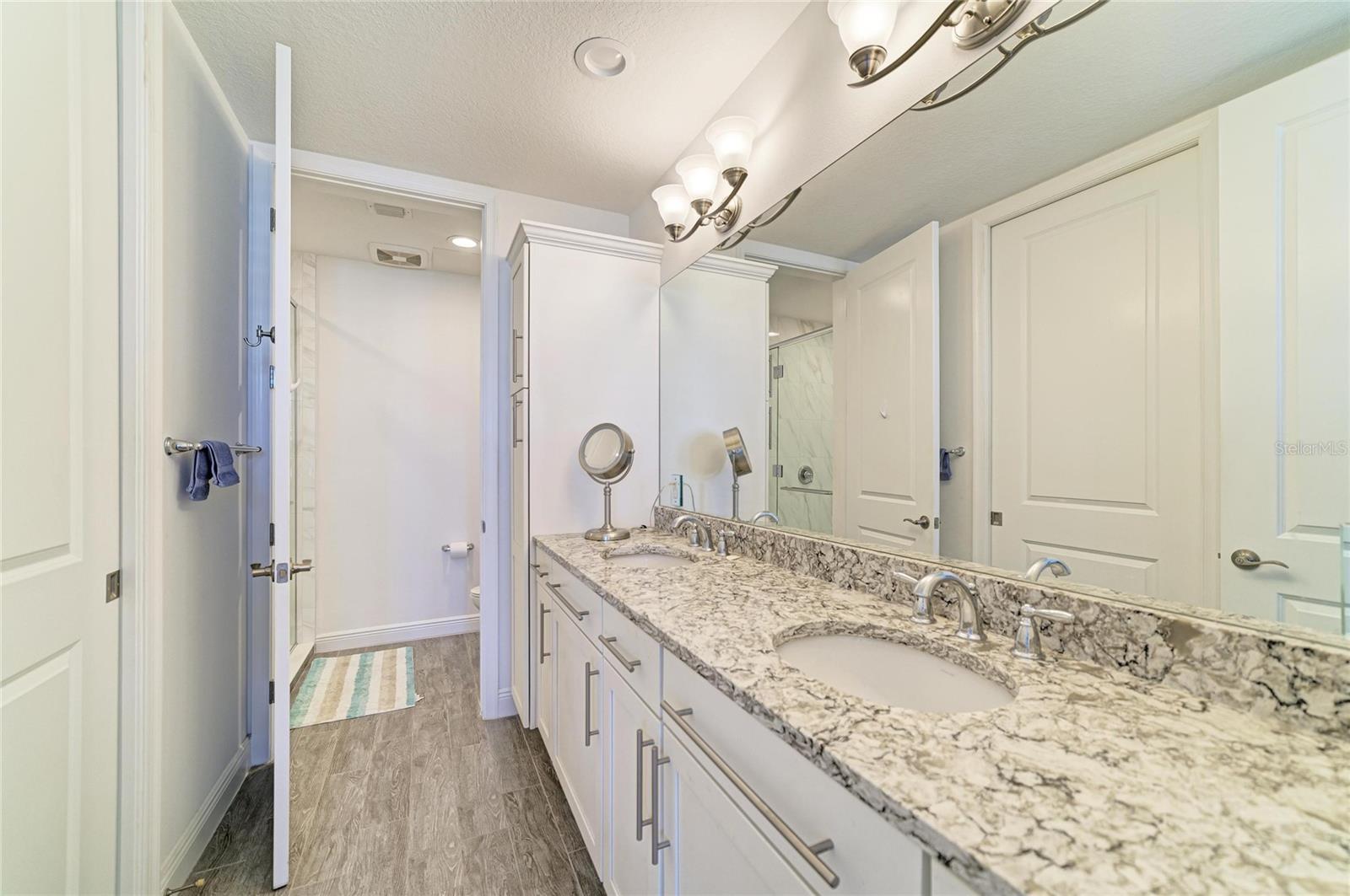 391 ARUBA CIR #401