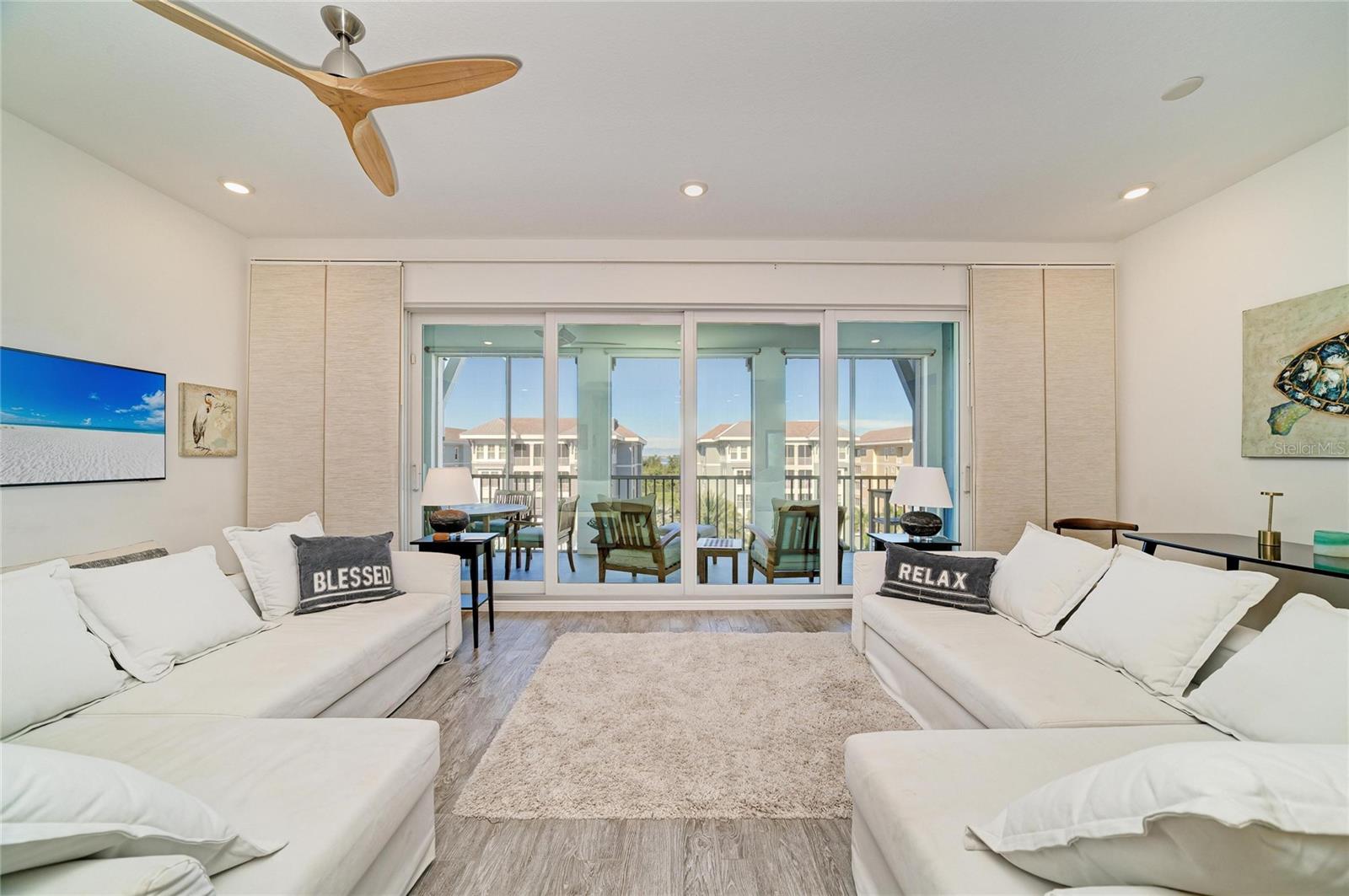 391 ARUBA CIR #401