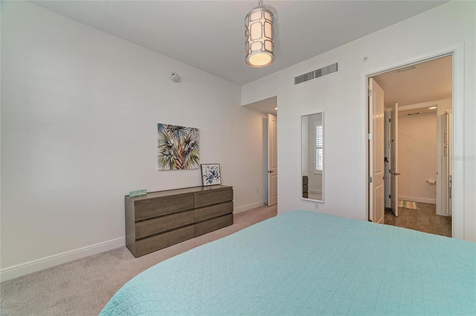 391 ARUBA CIR #401