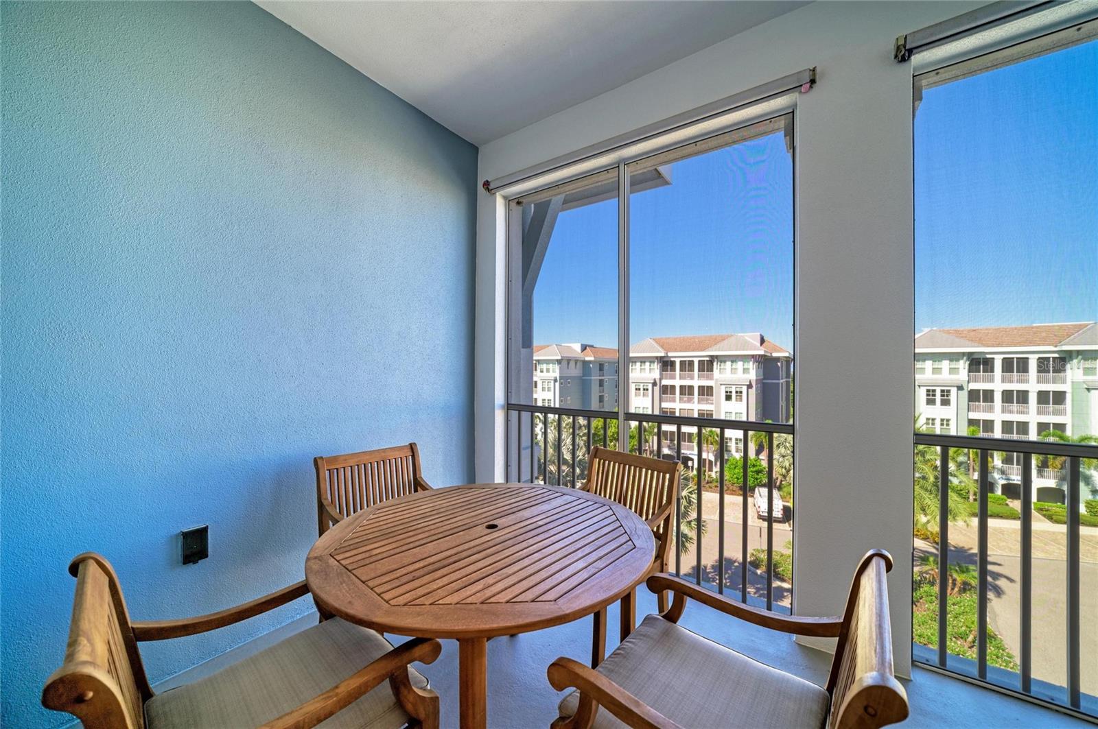 391 ARUBA CIR #401