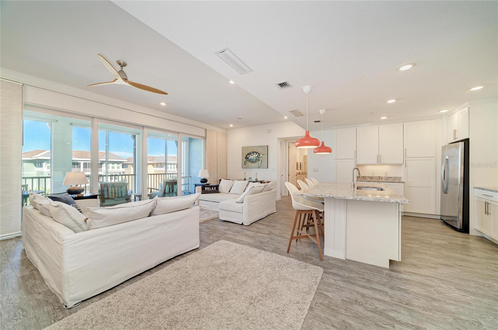 391 ARUBA CIR #401