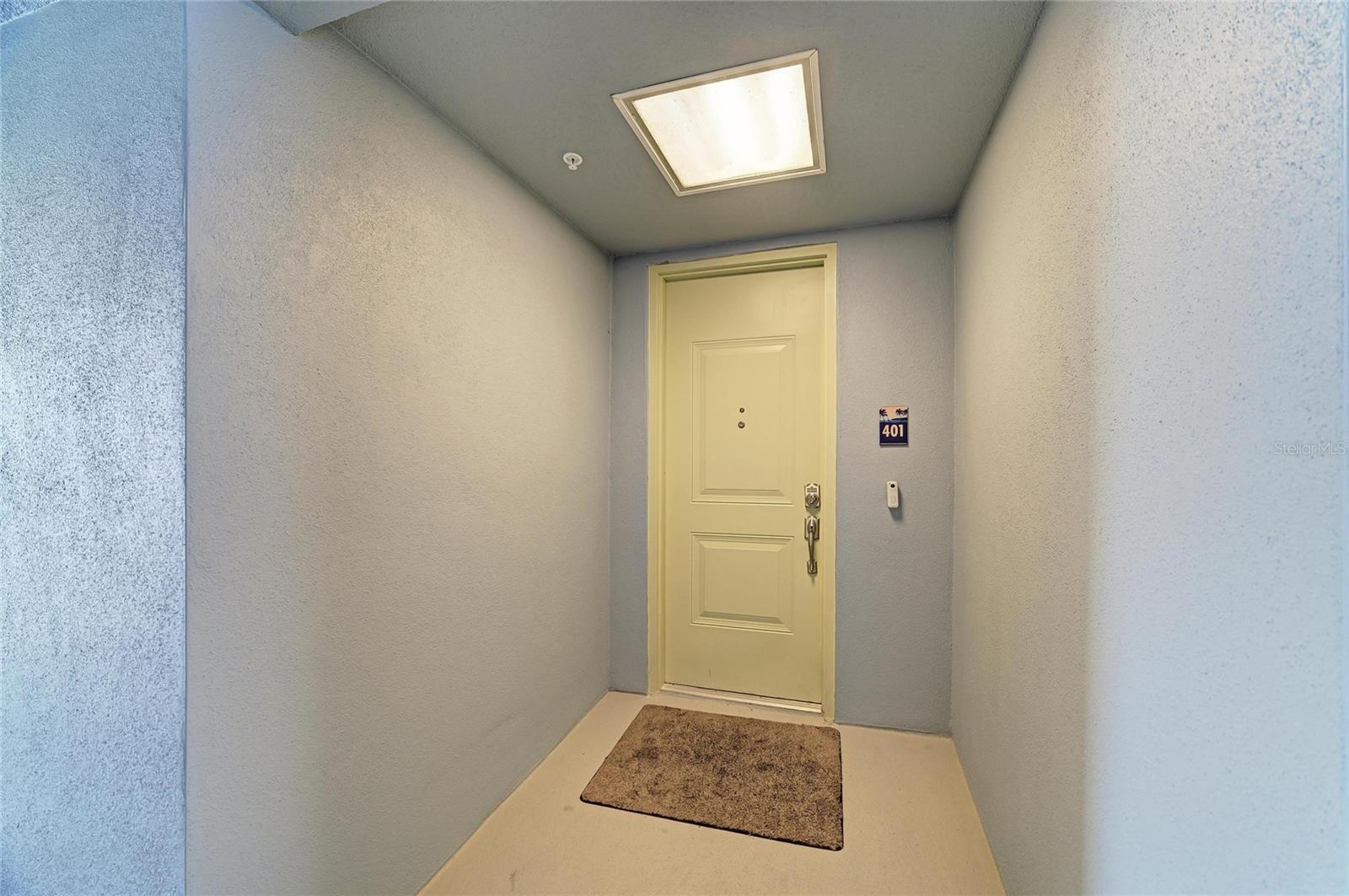 391 ARUBA CIR #401