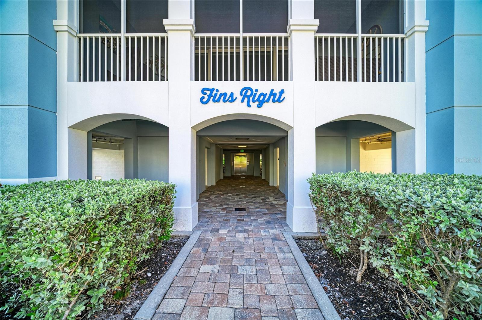 391 ARUBA CIR #401