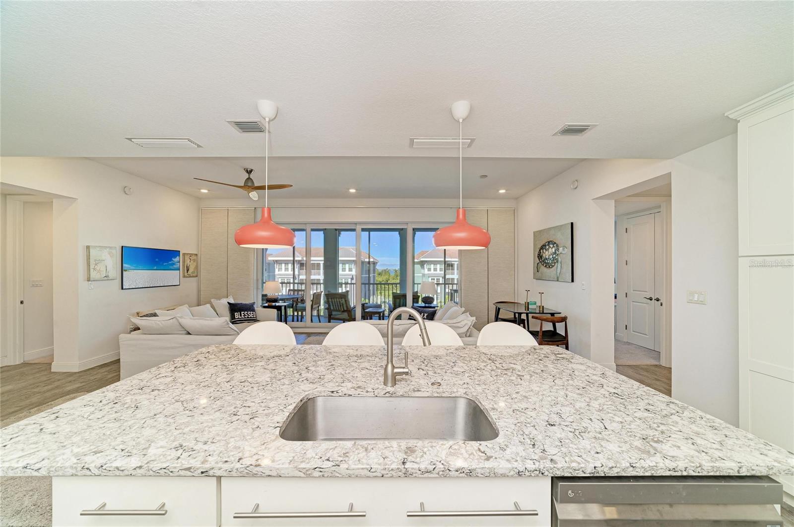 391 ARUBA CIR #401