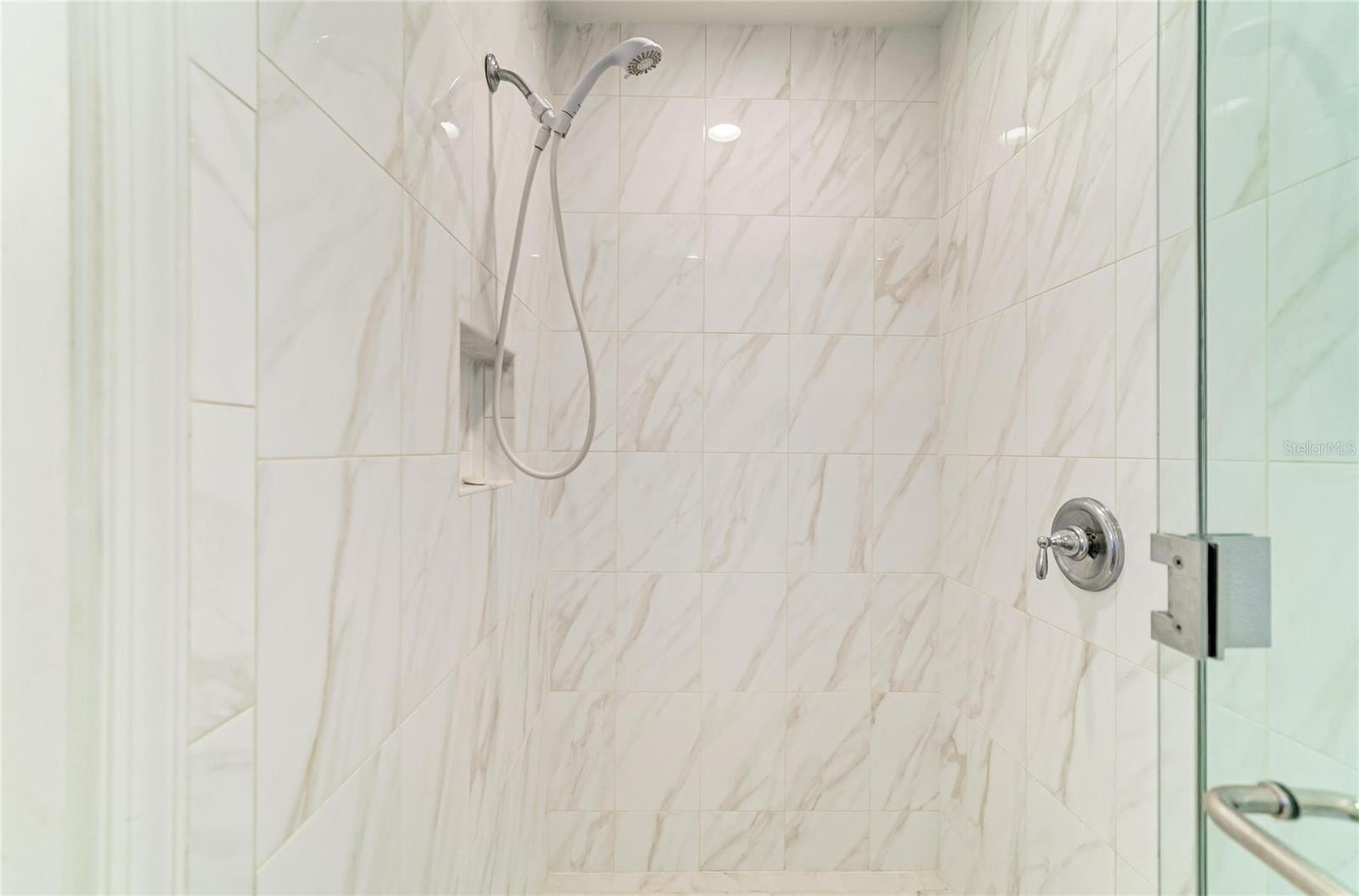 391 ARUBA CIR #401