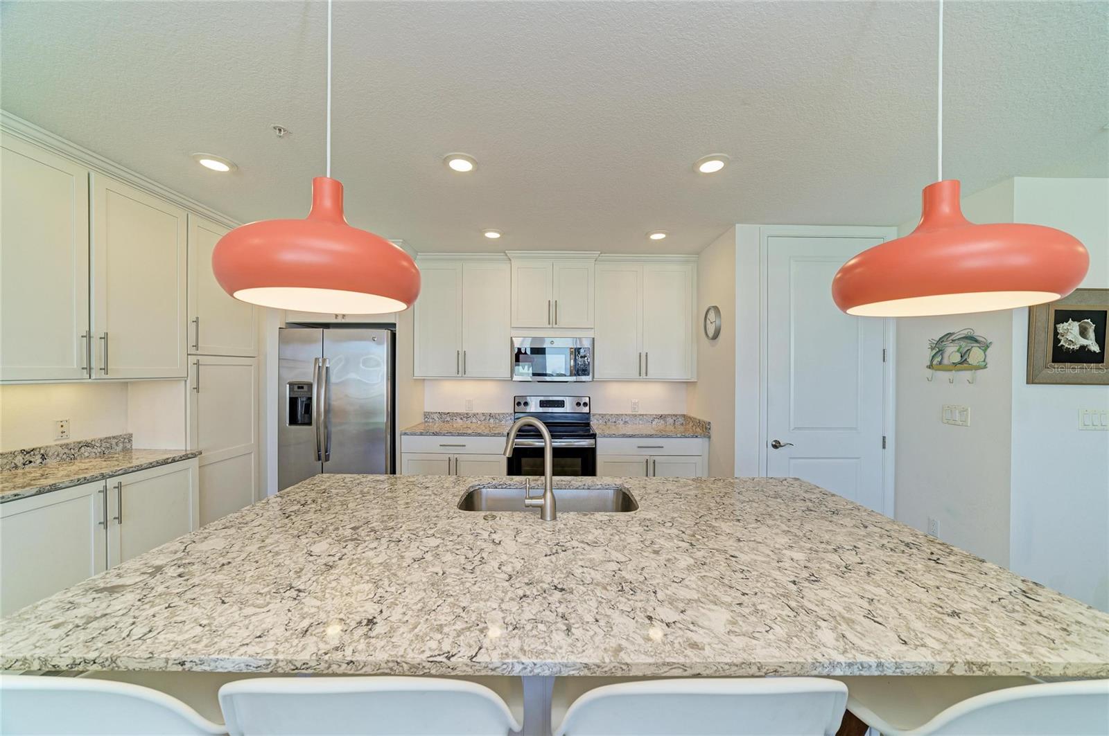 391 ARUBA CIR #401