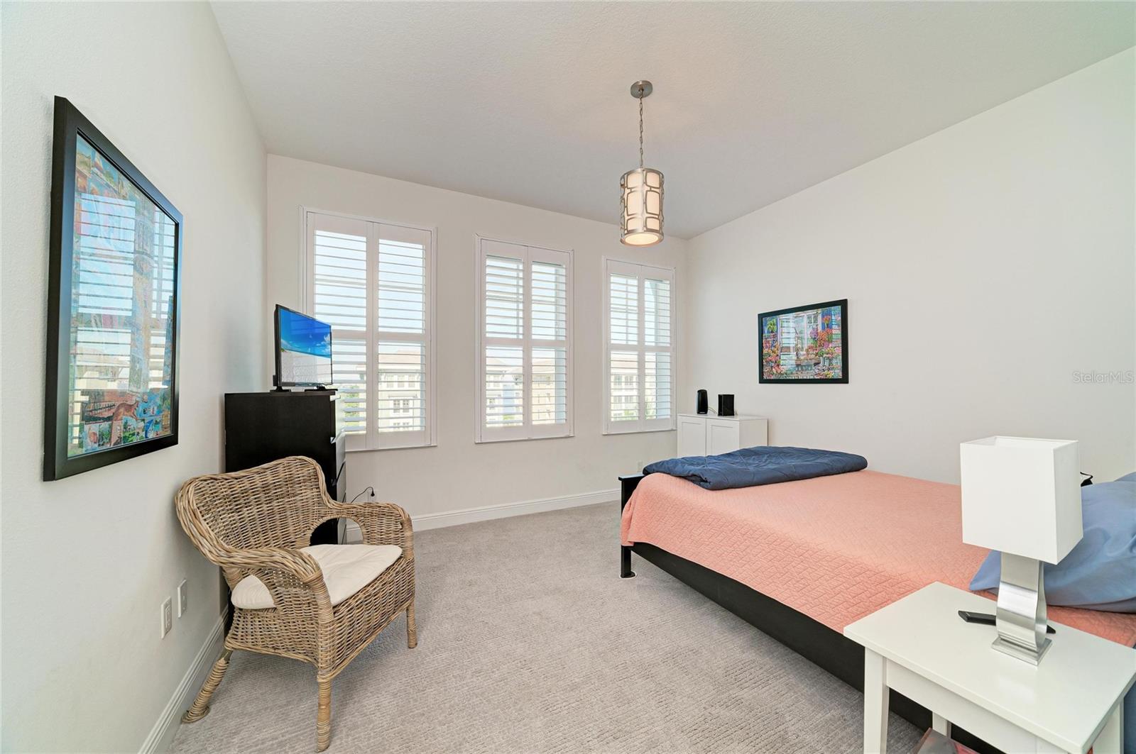 391 ARUBA CIR #401