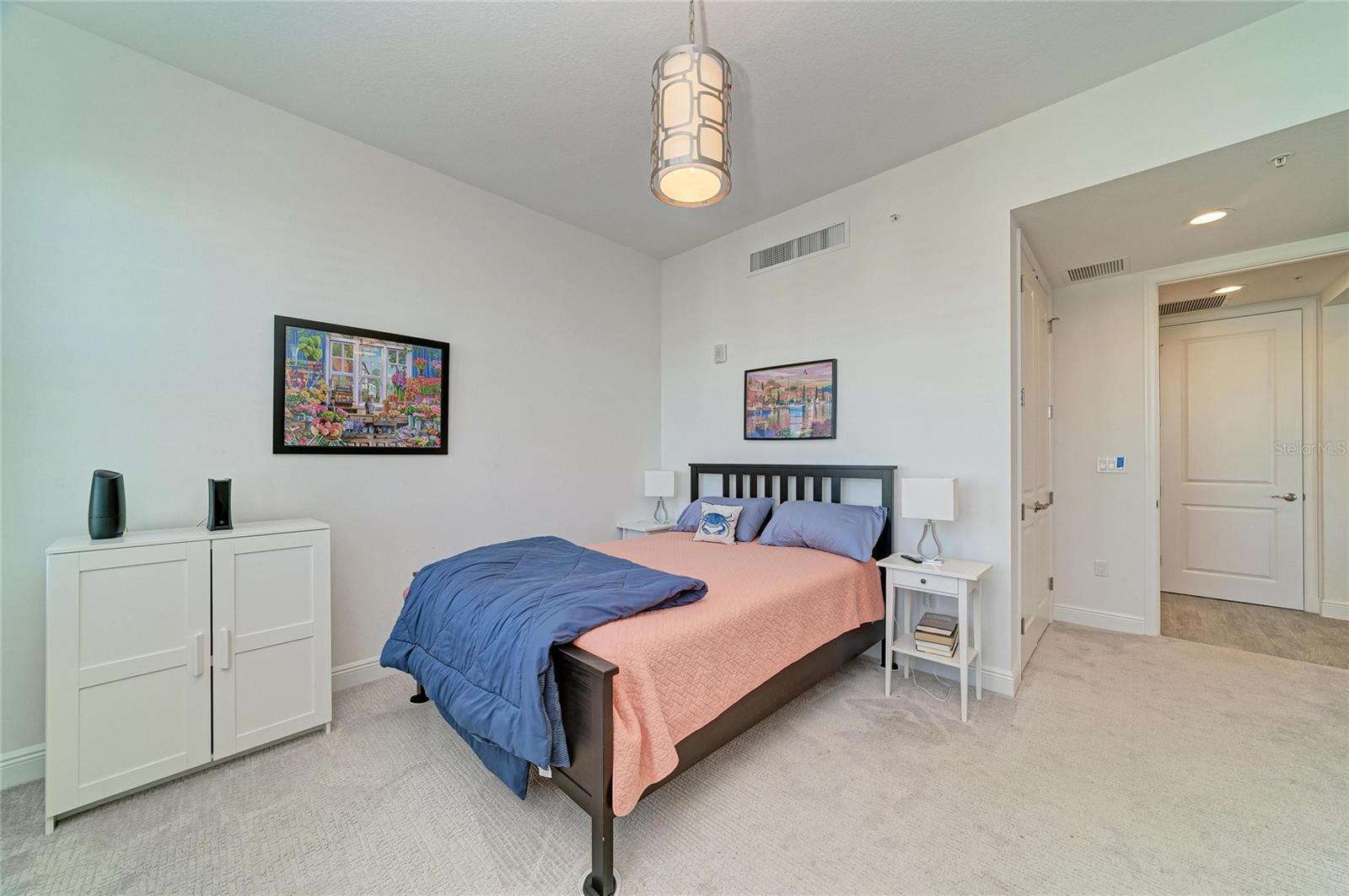391 ARUBA CIR #401