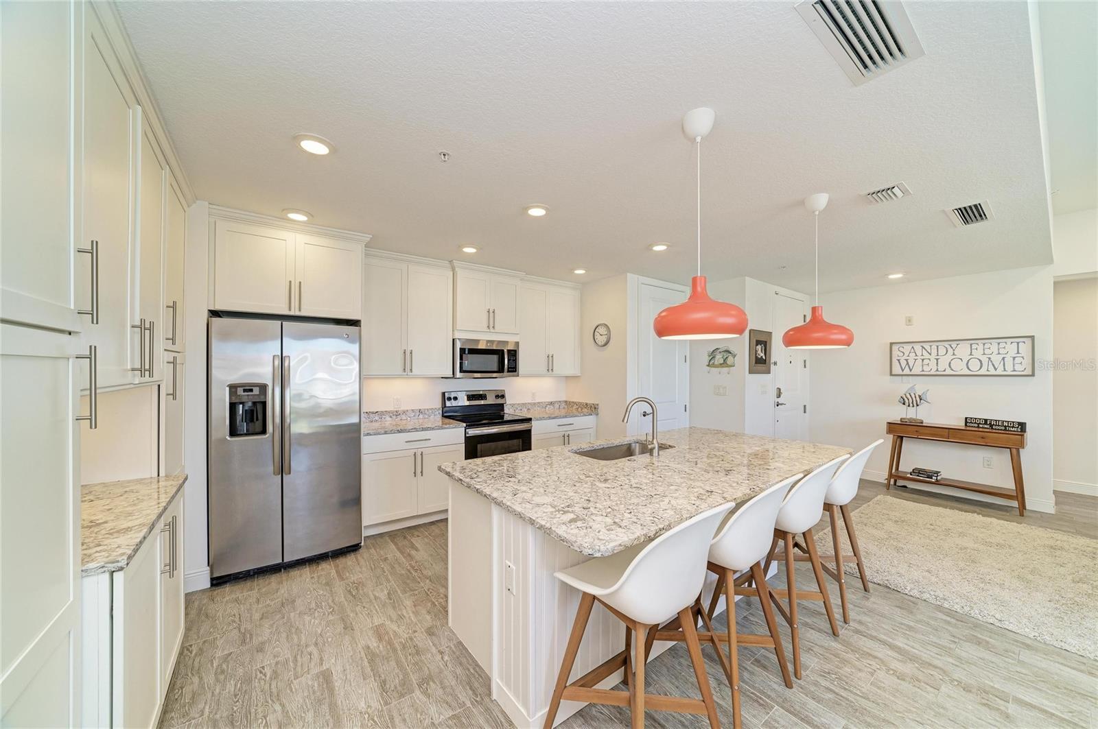 391 ARUBA CIR #401