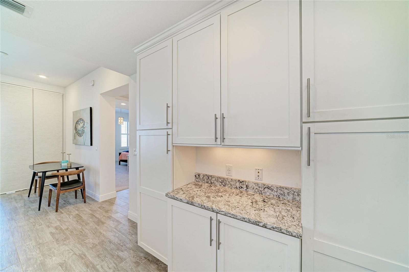 391 ARUBA CIR #401