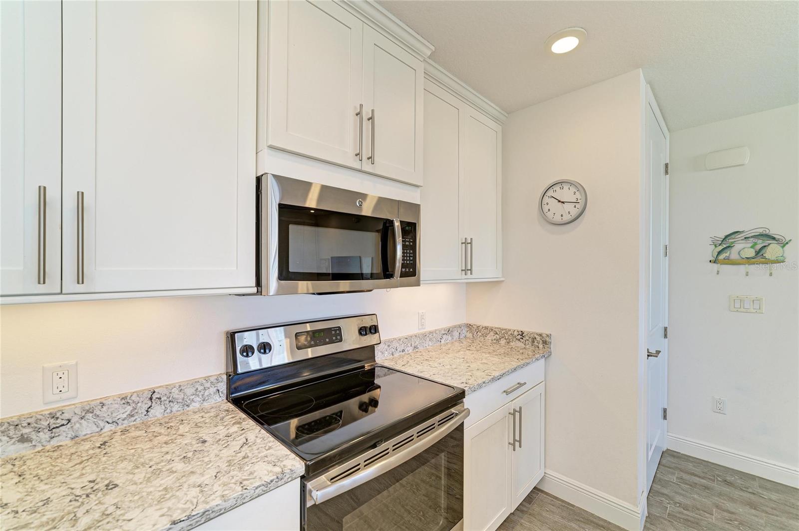 391 ARUBA CIR #401