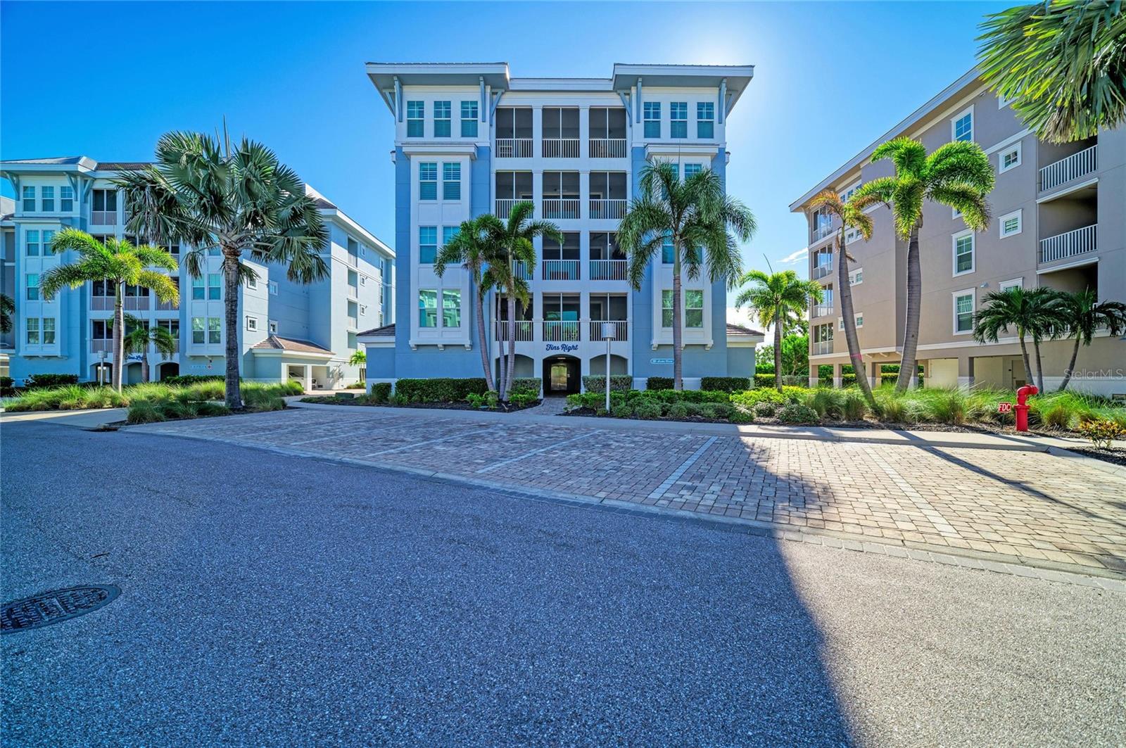 391 ARUBA CIR #401