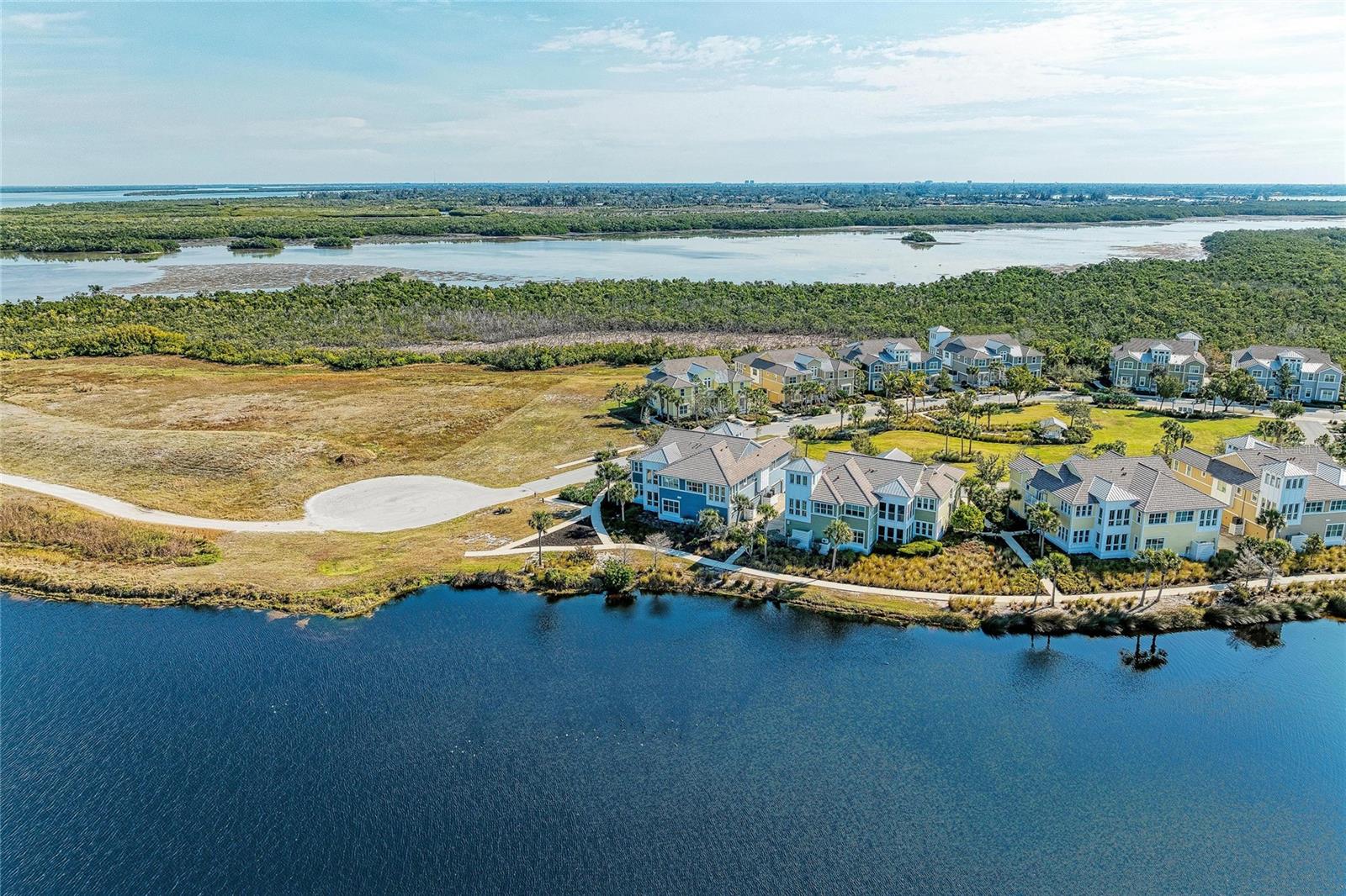 226 SAPPHIRE LAKE DR #201