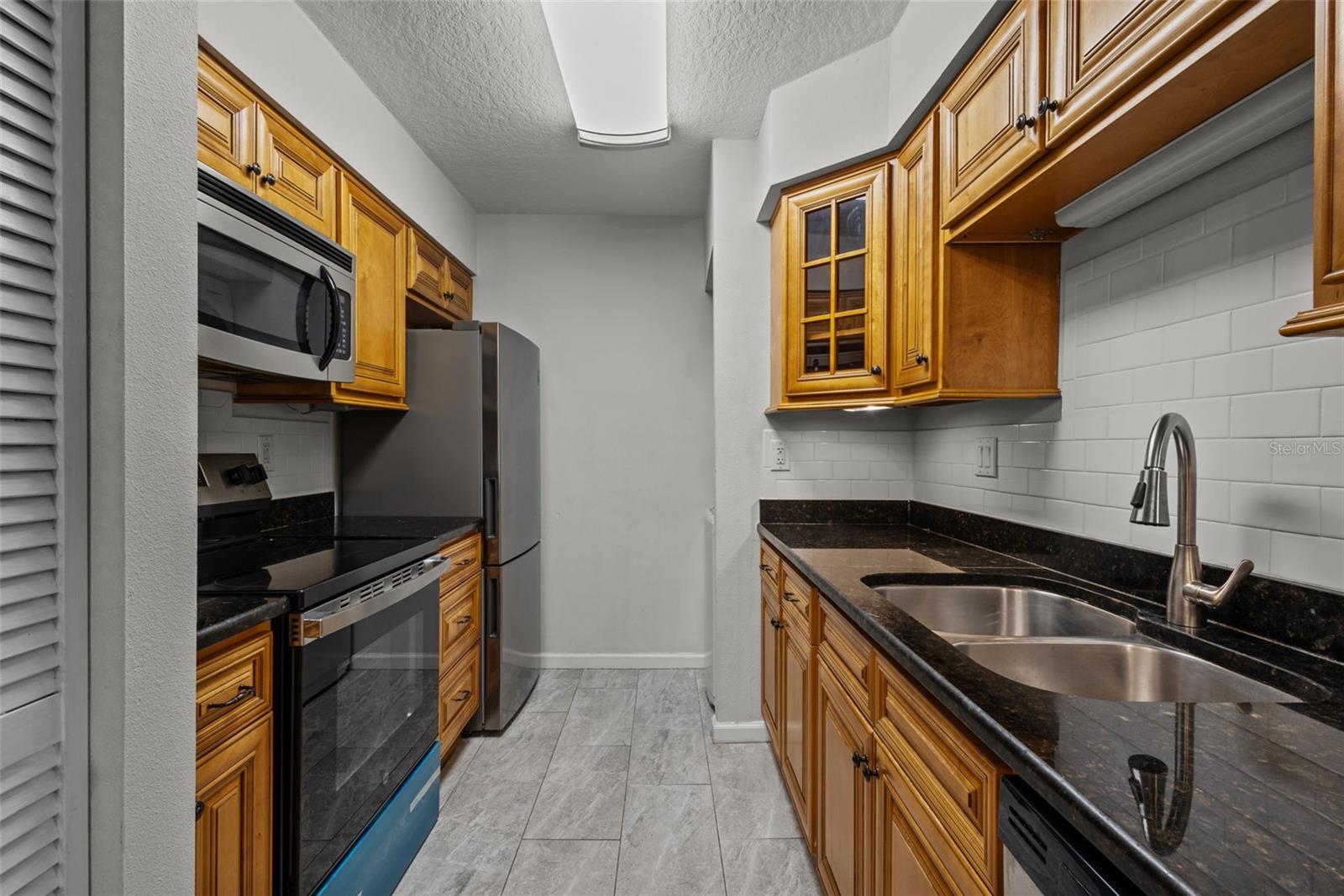 13608 S VILLAGE DR #6105