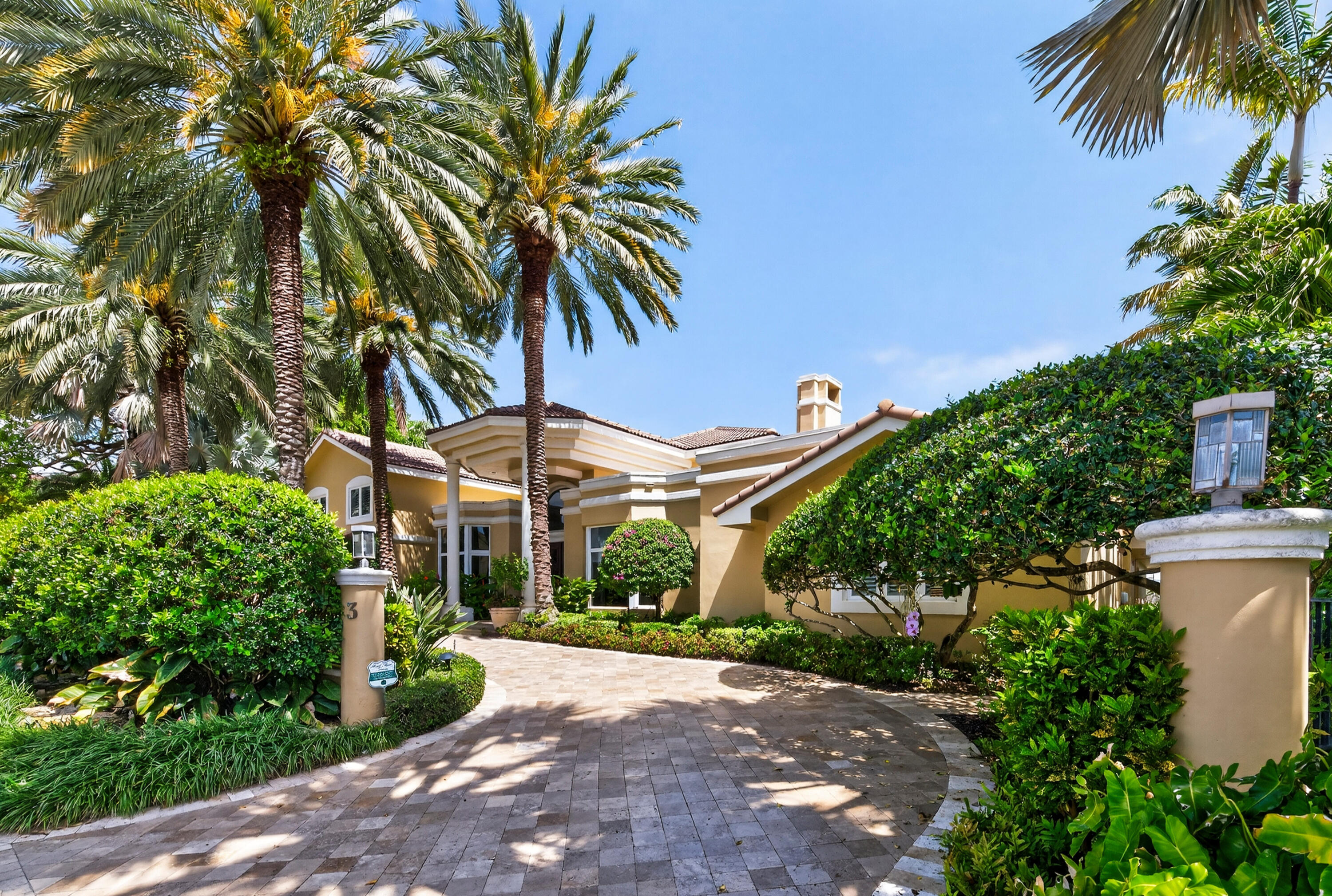 3 Isla Bahia Drive