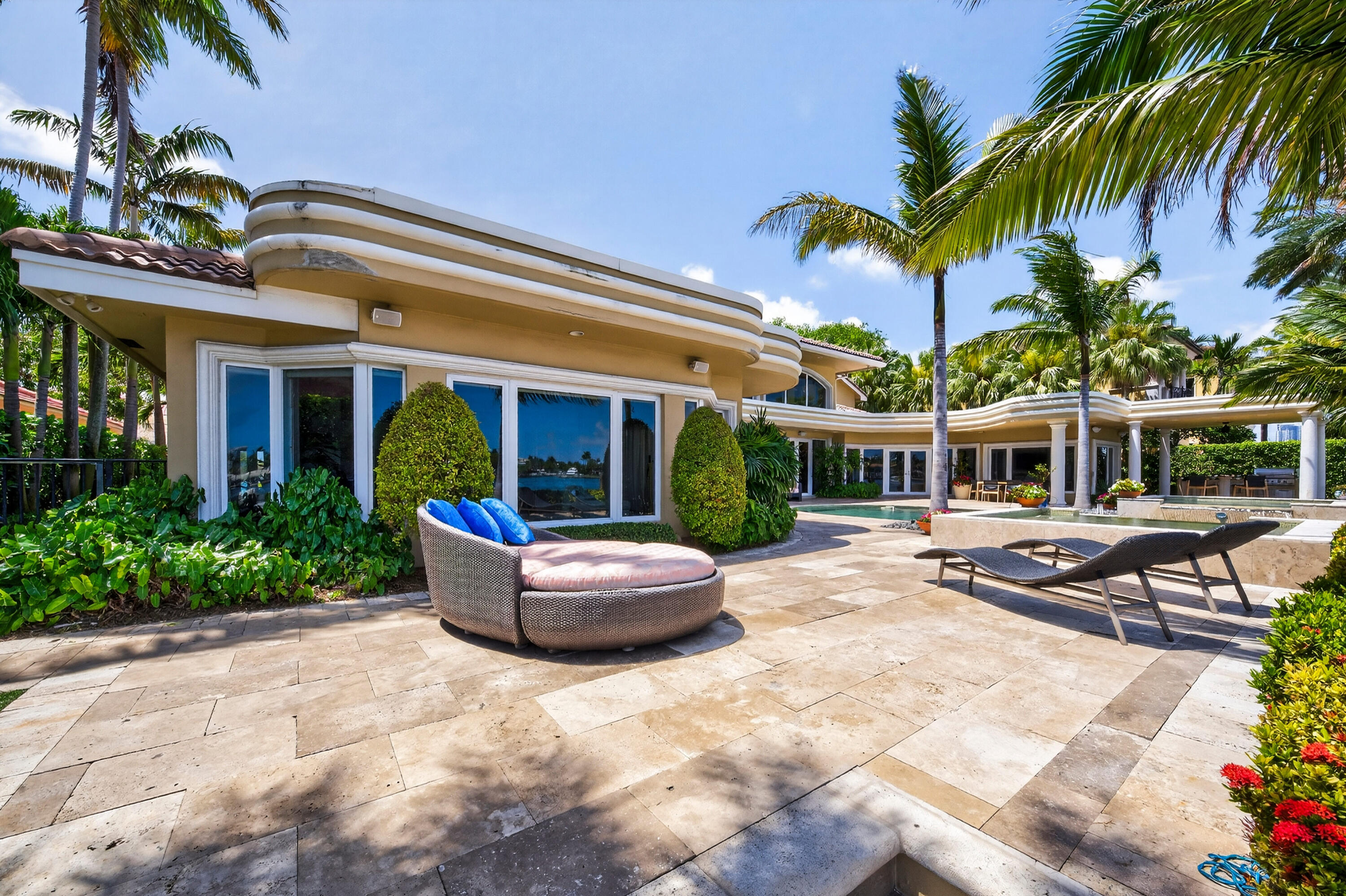 3 Isla Bahia Drive