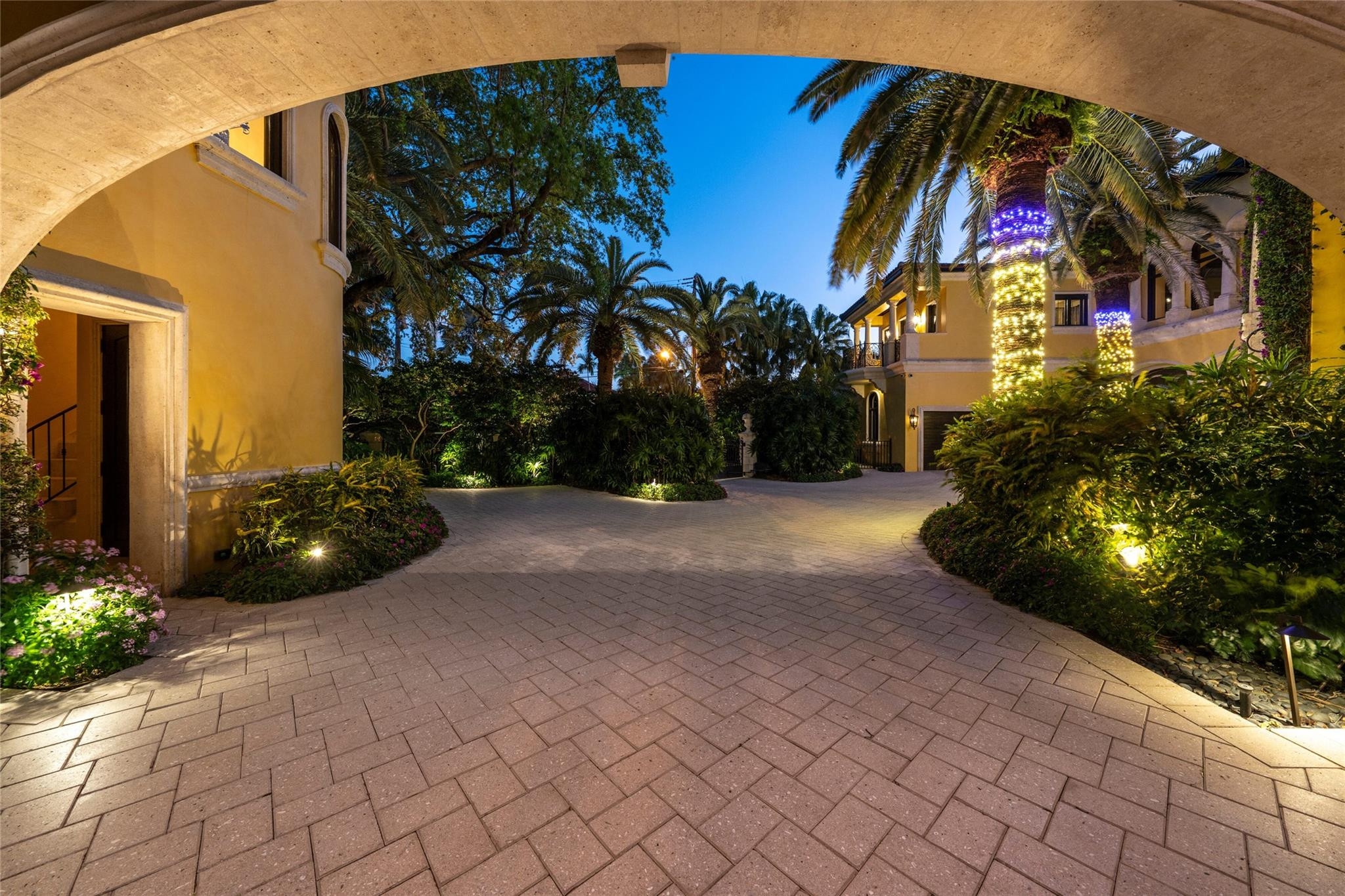 1 Isla Bahia Drive