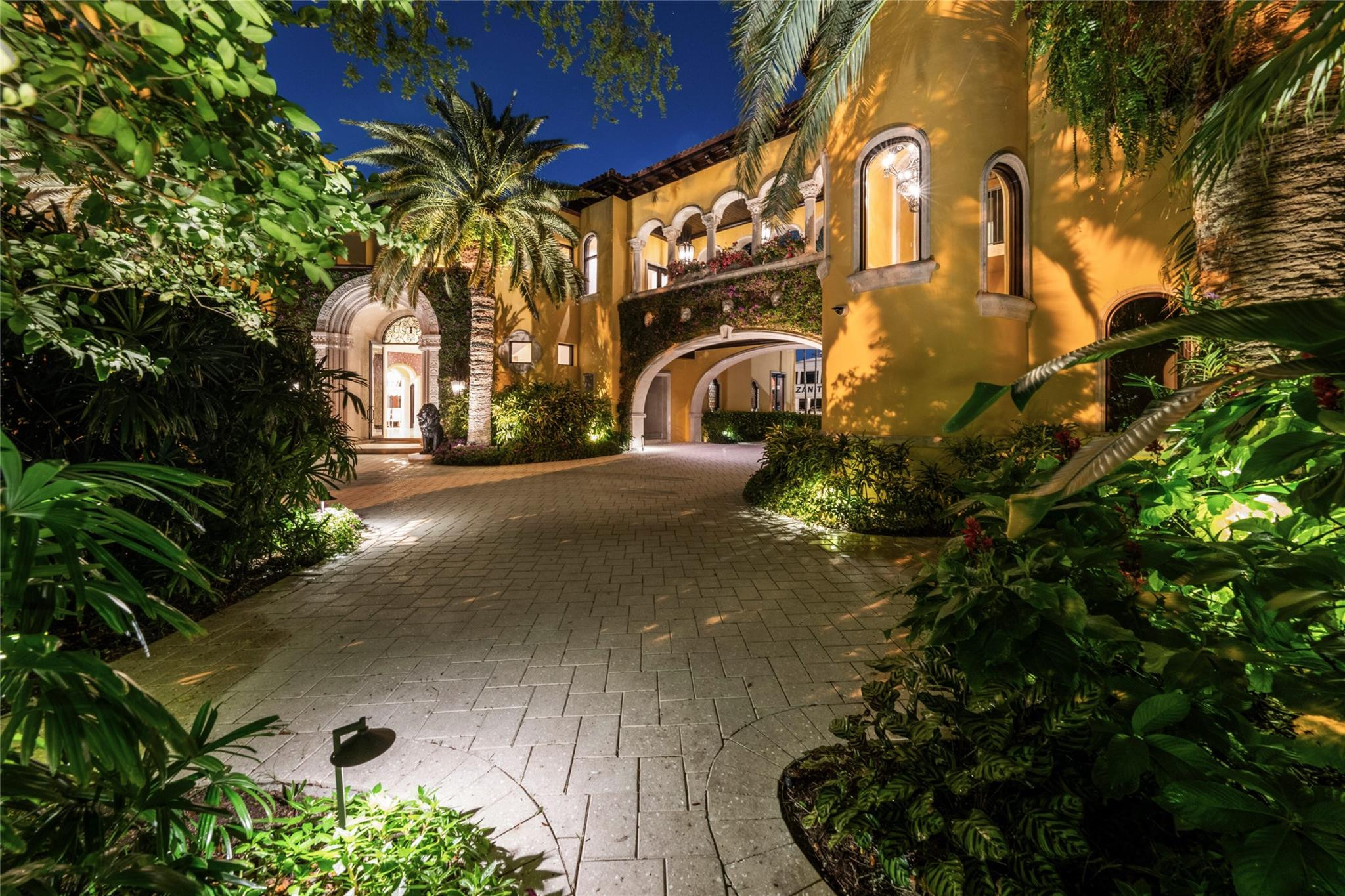 1 Isla Bahia Drive