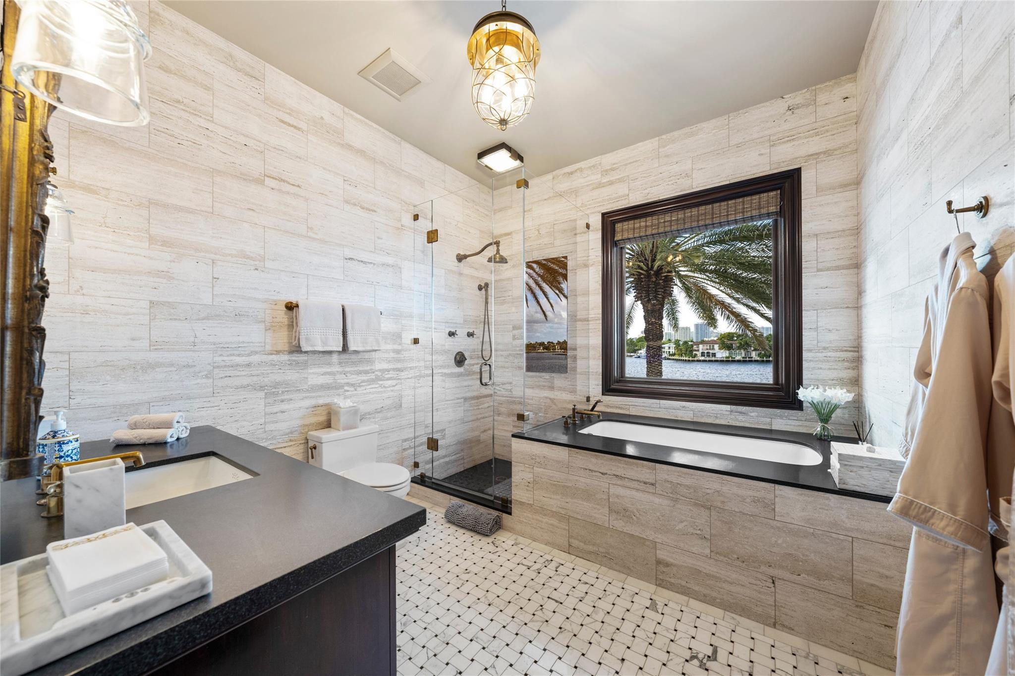 1 Isla Bahia Drive