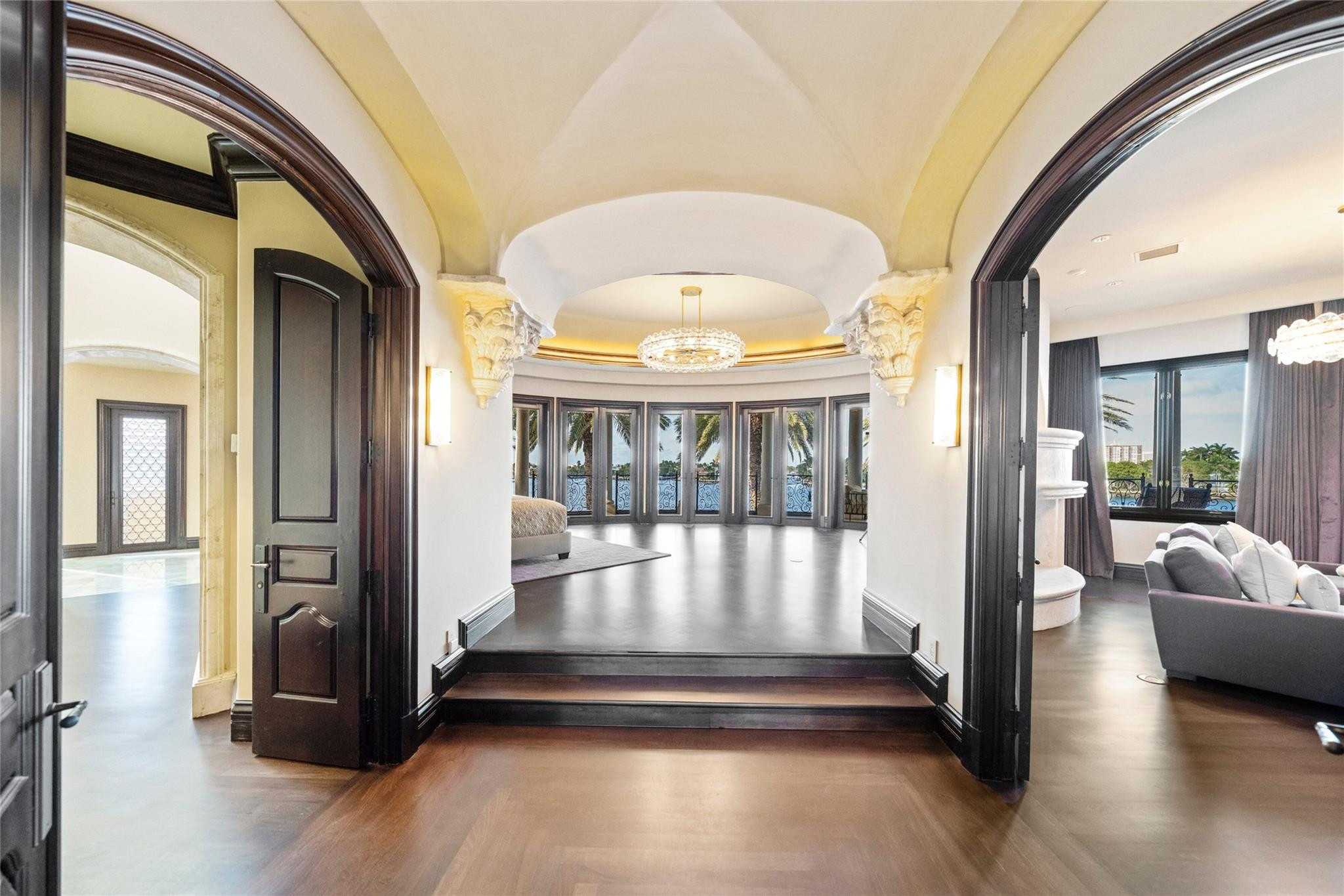 1 Isla Bahia Drive