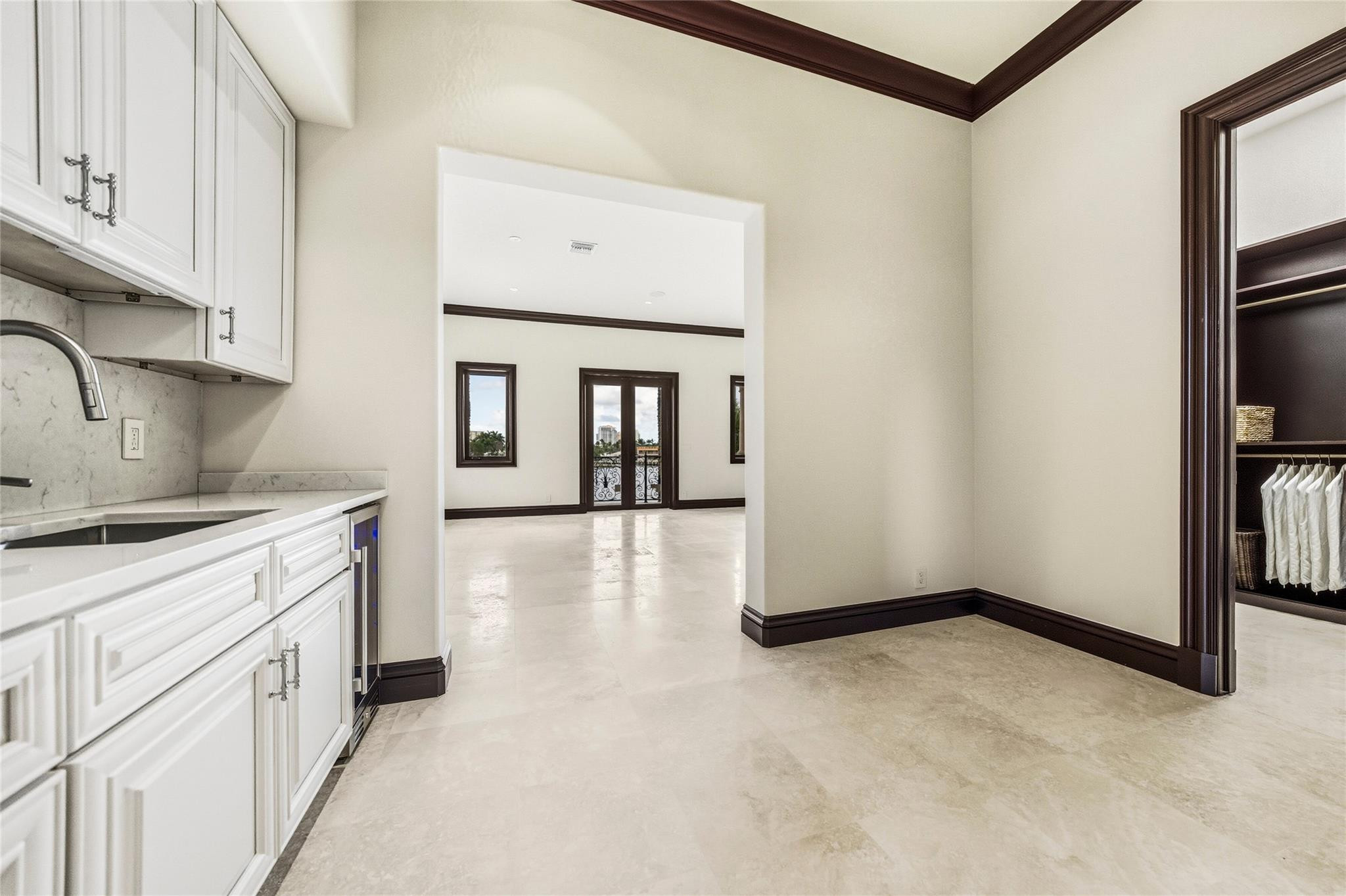 1 Isla Bahia Drive