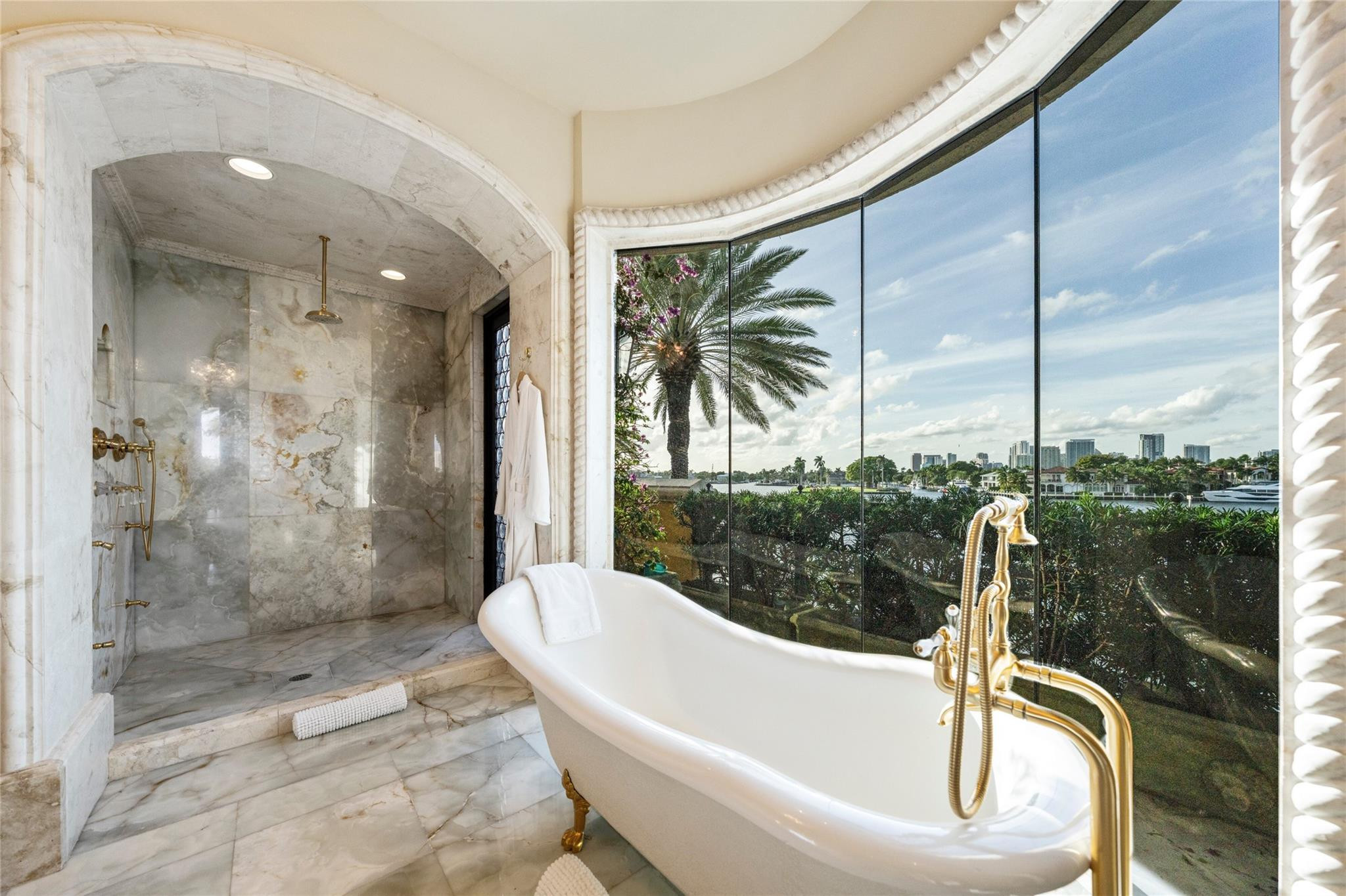 1 Isla Bahia Drive
