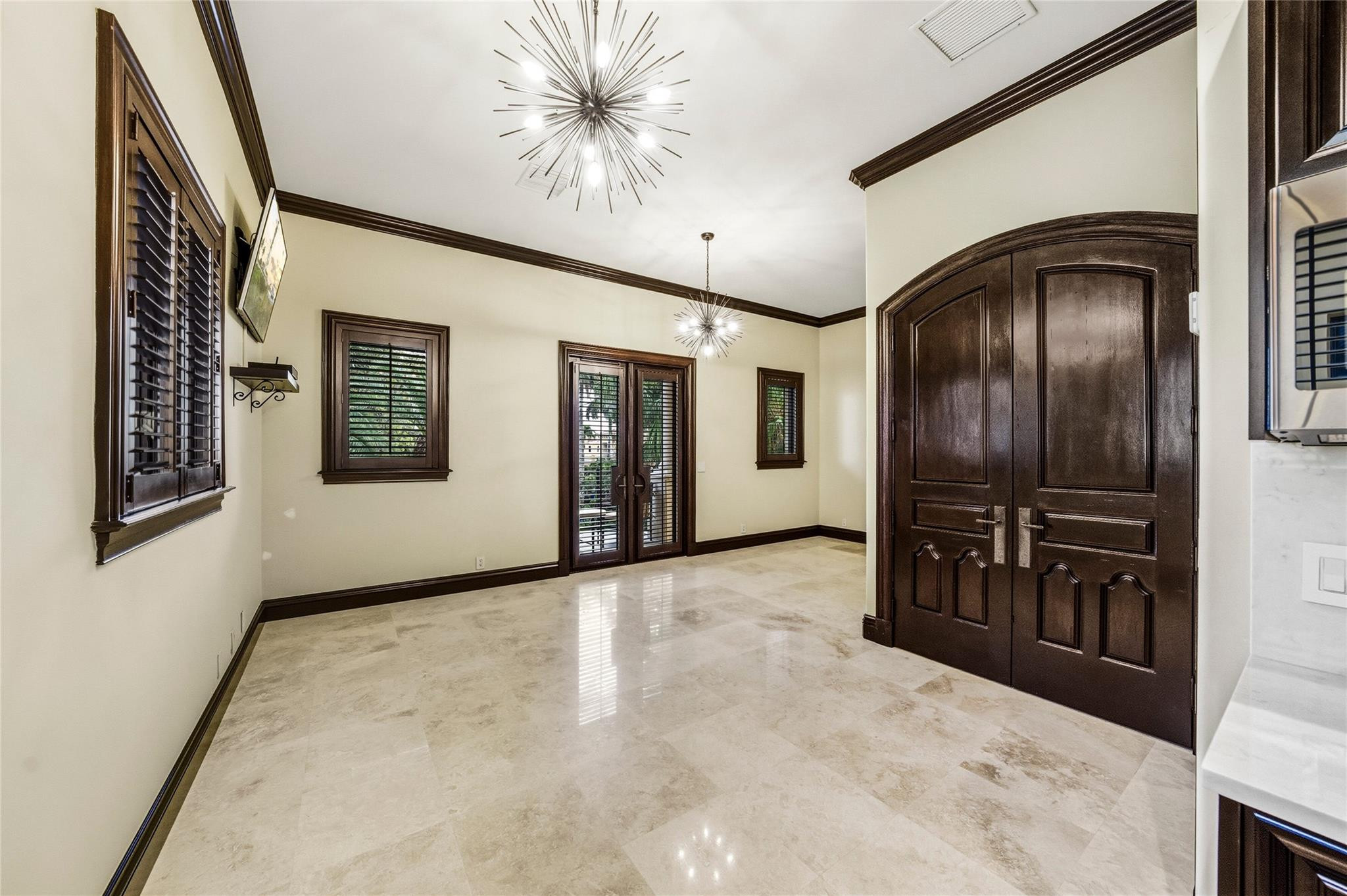 1 Isla Bahia Drive