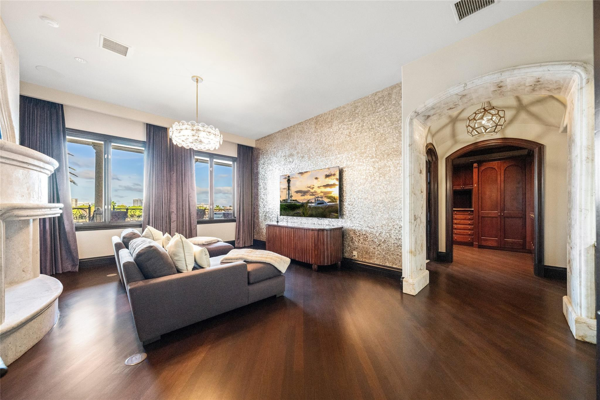 1 Isla Bahia Drive