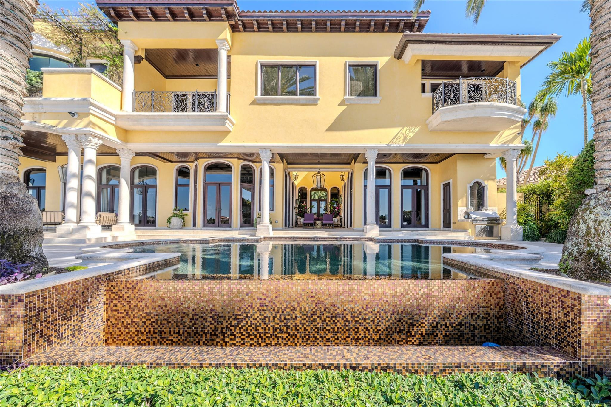 1 Isla Bahia Drive