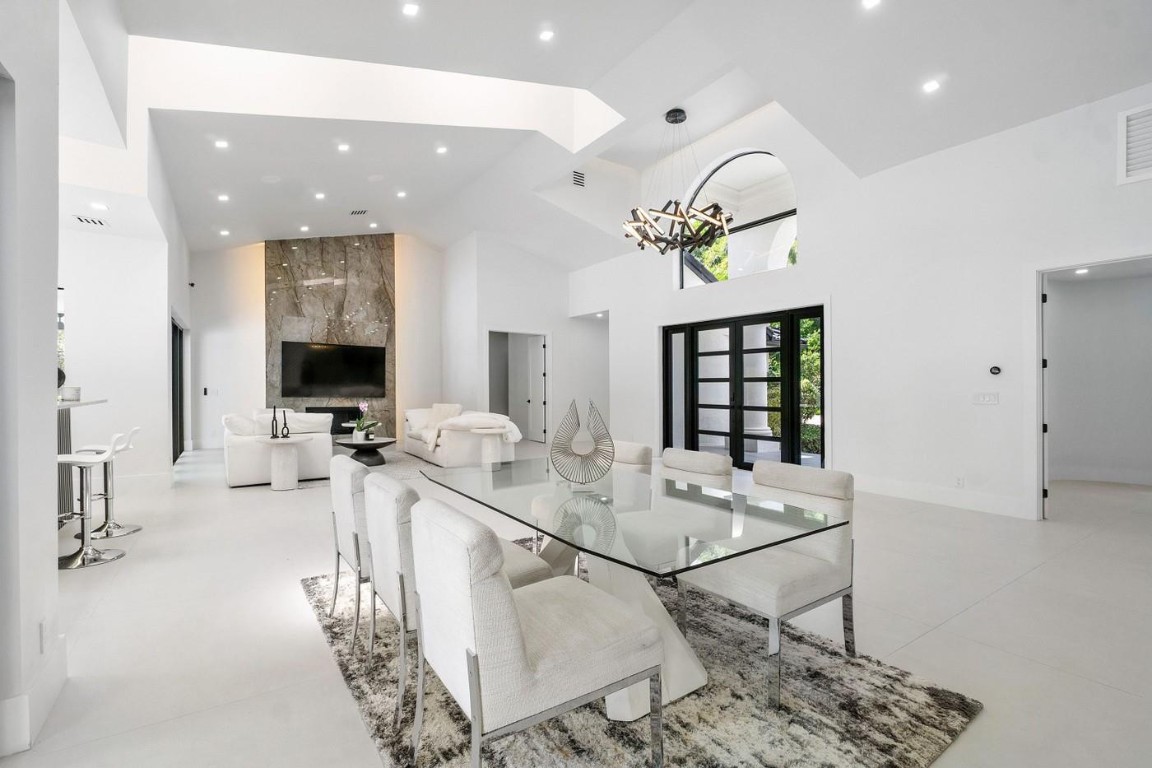 12540 Oak Arbor Lane