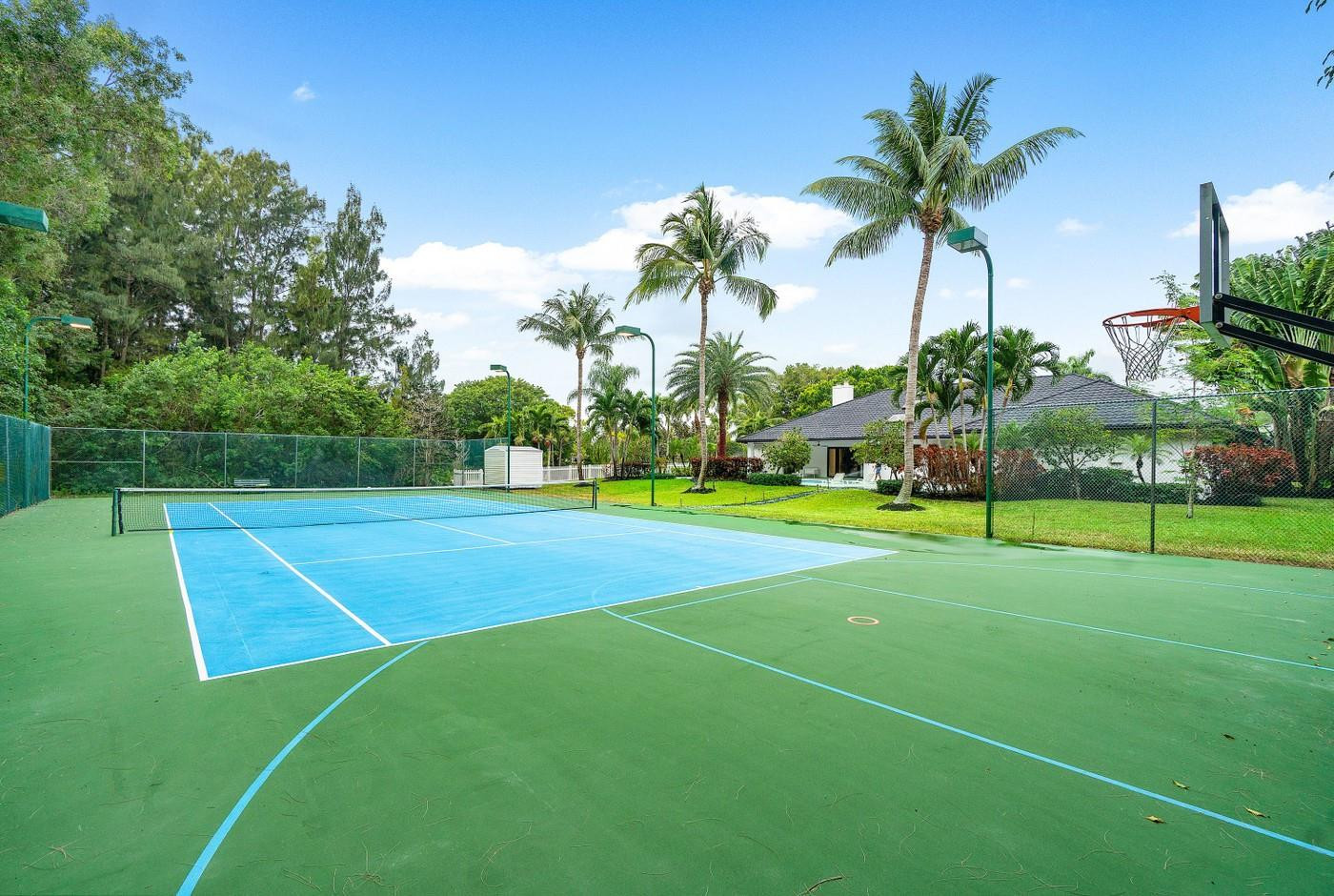 12540 Oak Arbor Lane