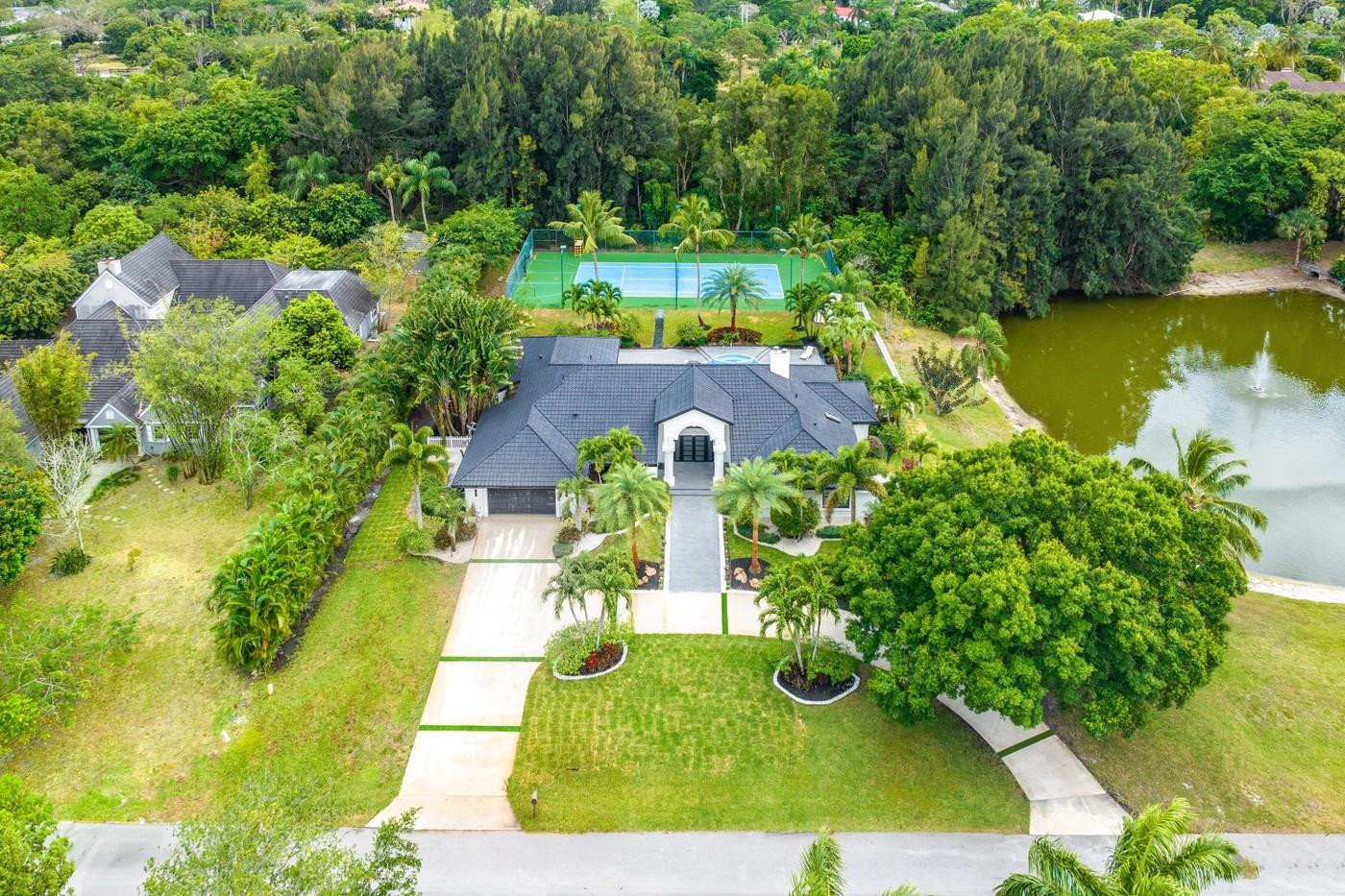 12540 Oak Arbor Lane