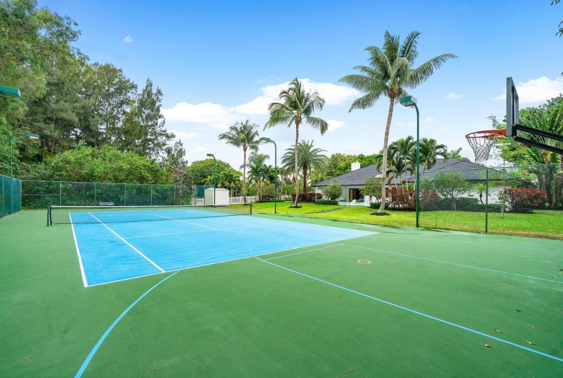 12540 Oak Arbor Lane