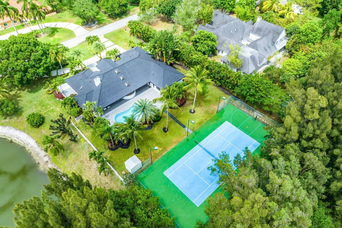 12540 Oak Arbor Lane