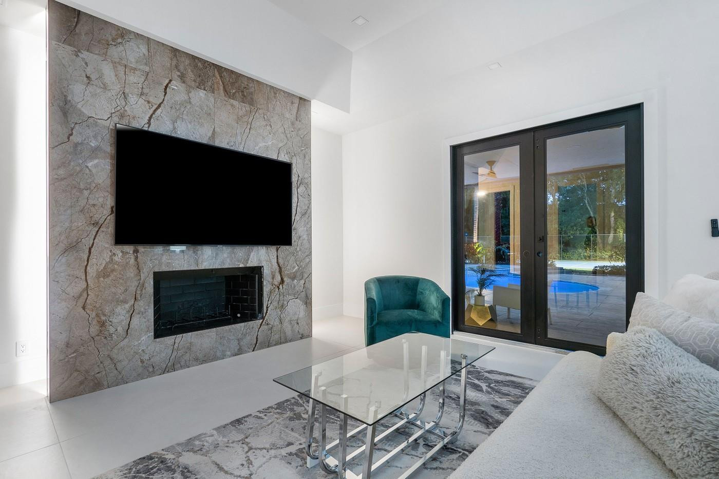 12540 Oak Arbor Lane